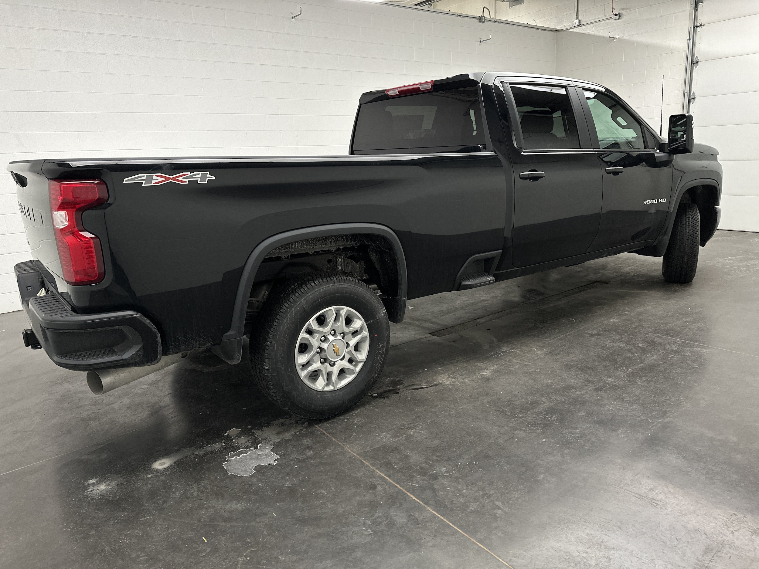2026 Chevrolet Silverado 3500 HD Work Truck - Photo 9