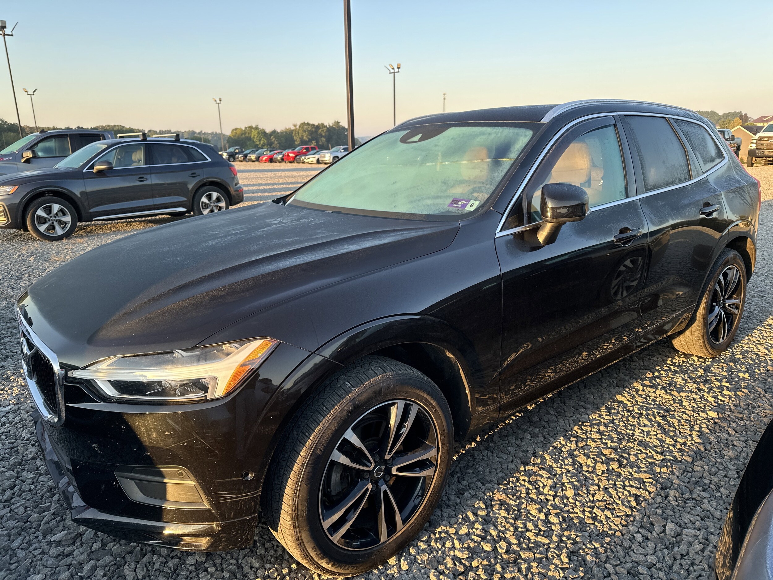 2018 Volvo XC60 Momentum photo 4
