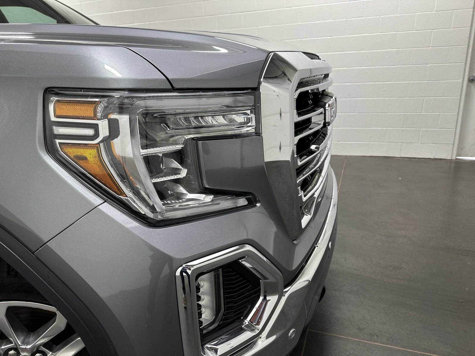 Used 2019 GMC Sierra 1500 SLT with VIN 3GTU9DED7KG313233 for sale in Carrollton, OH