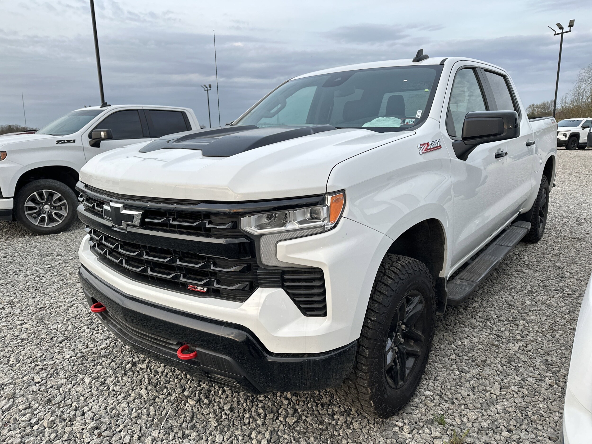 2023 Chevrolet Silverado 1500 LT Trail Boss photo 4