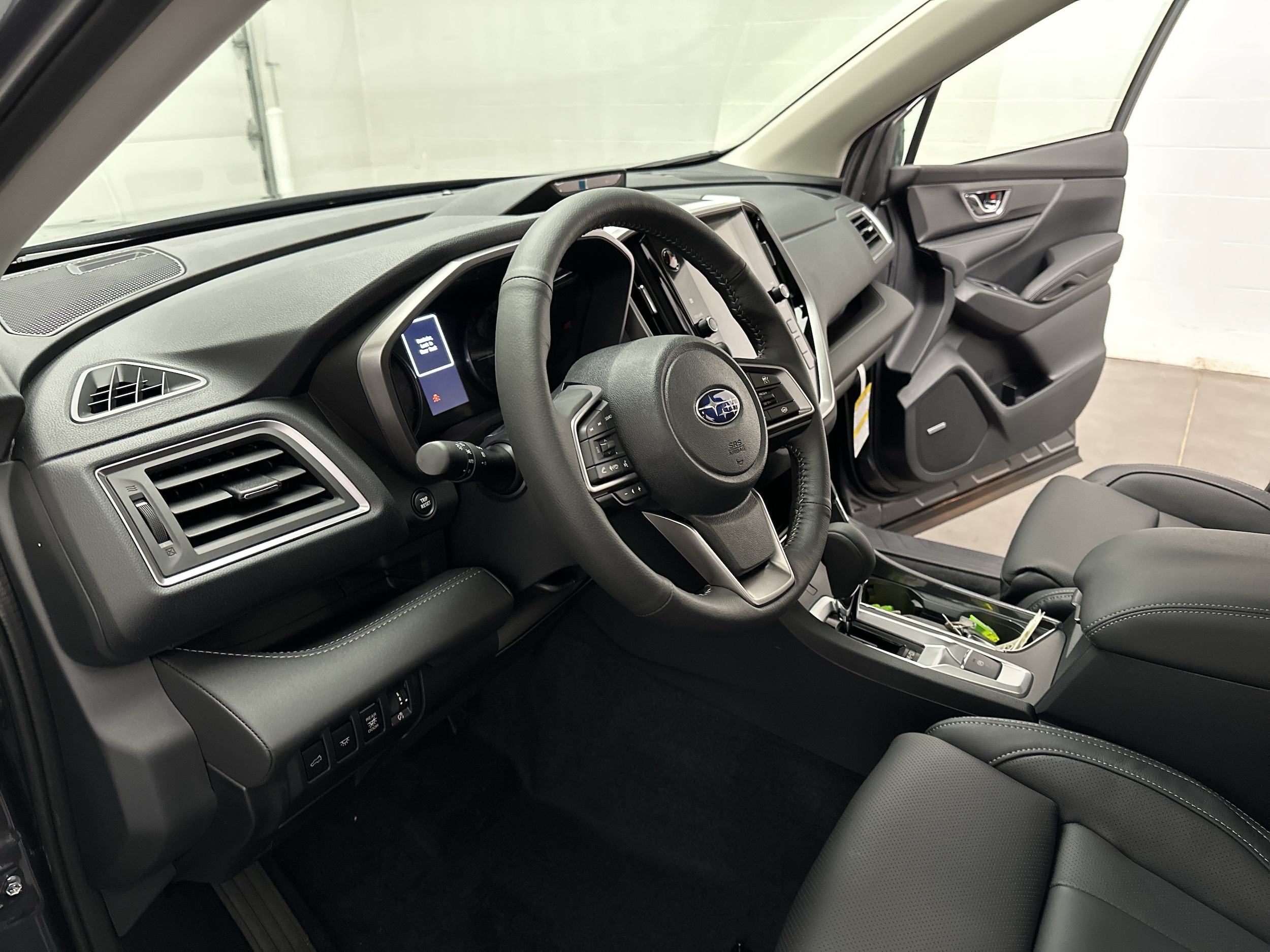2027 Subaru Ascent Limited - Photo 16