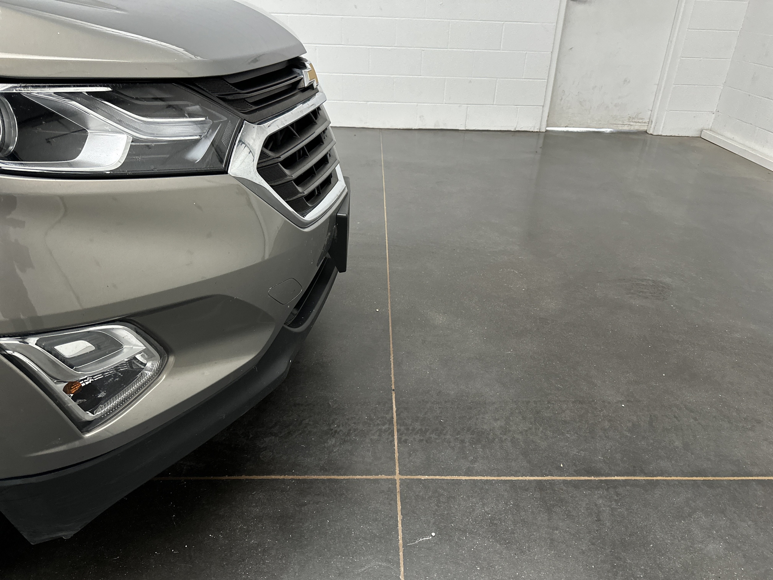 Used 2018 Chevrolet Equinox LT with VIN 3GNAXSEV1JS575791 for sale in Carrollton, OH