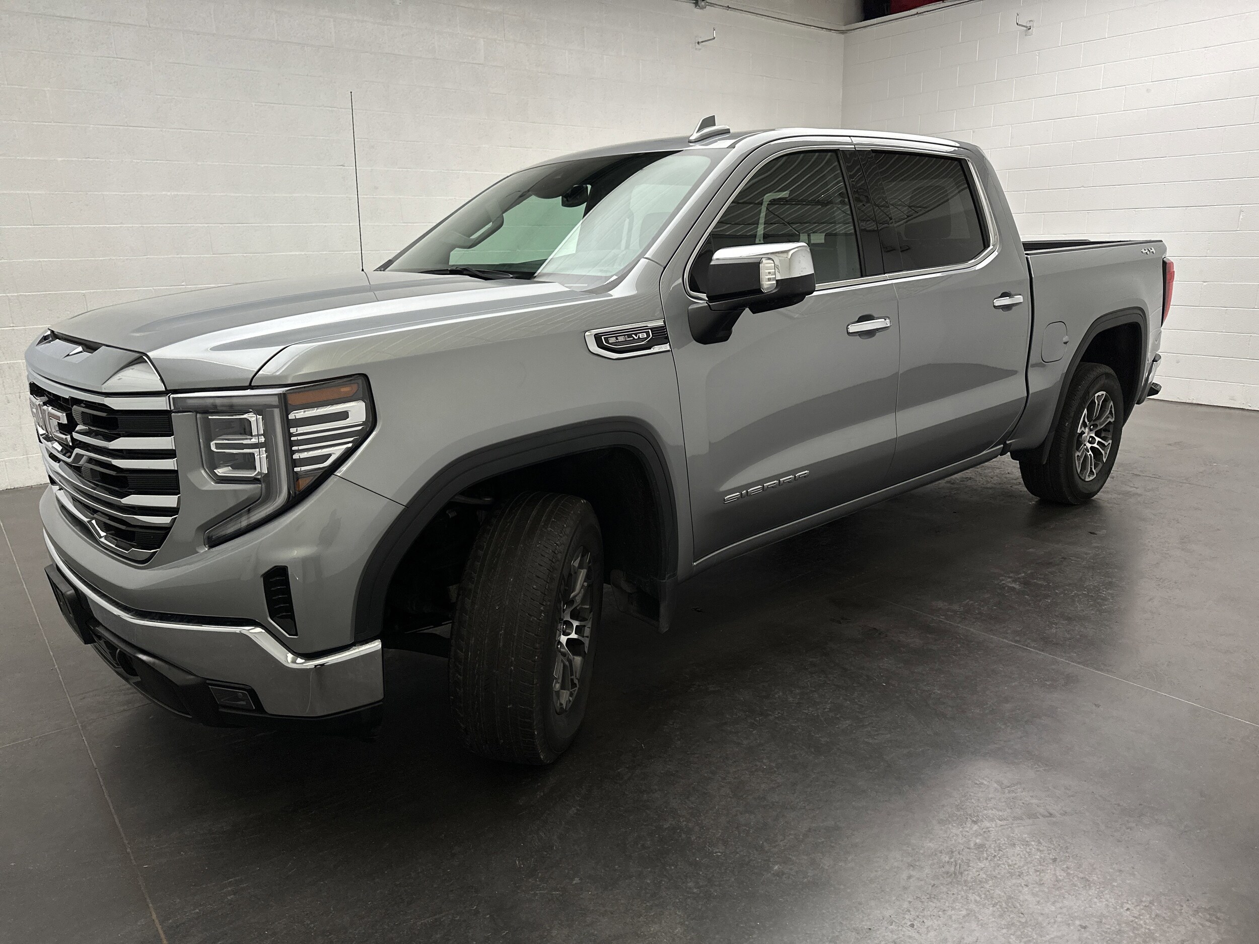 2025 Gmc Sierra 1500 SLT photo 4