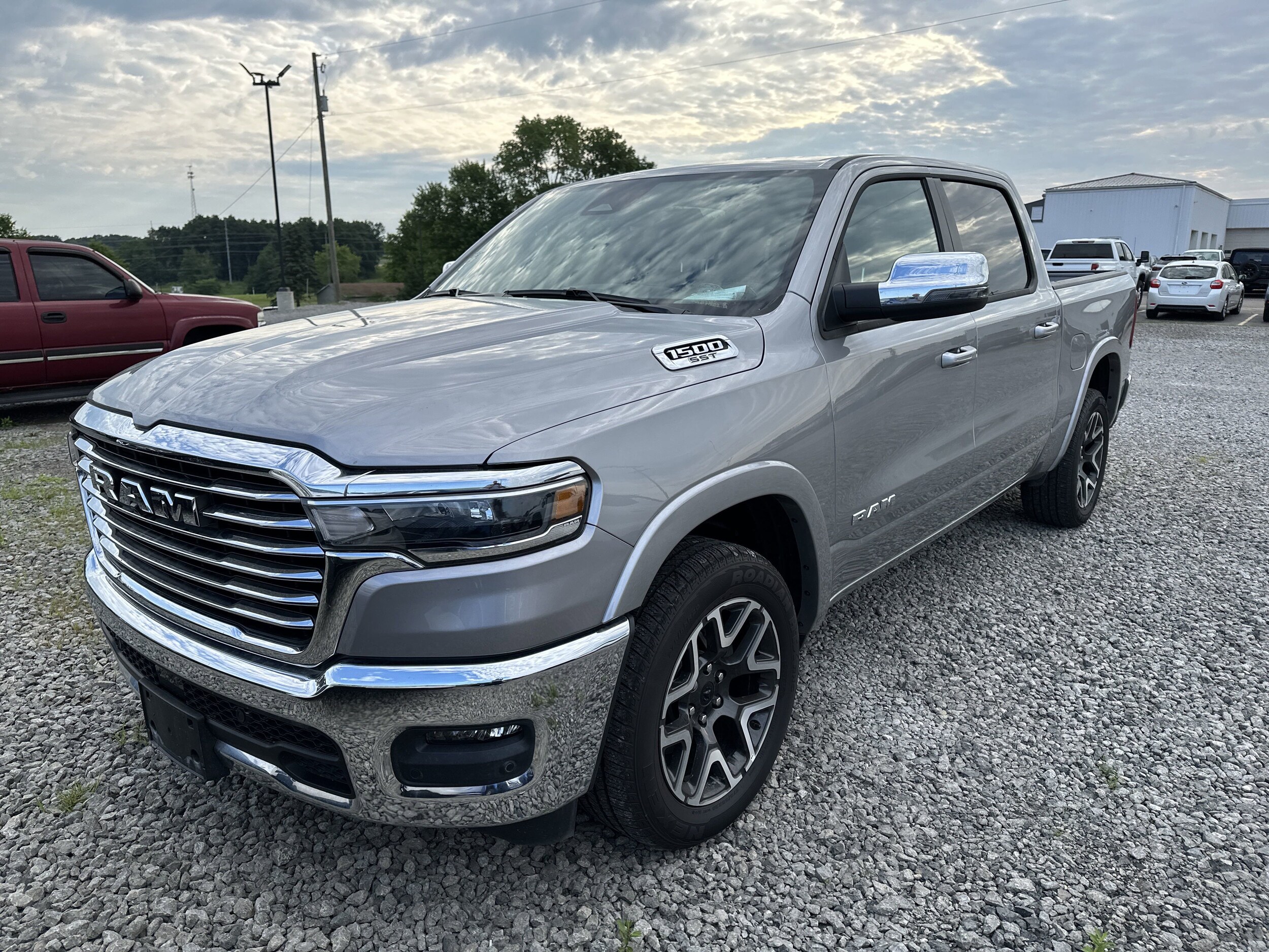 2025 Ram 1500 Laramie photo 4