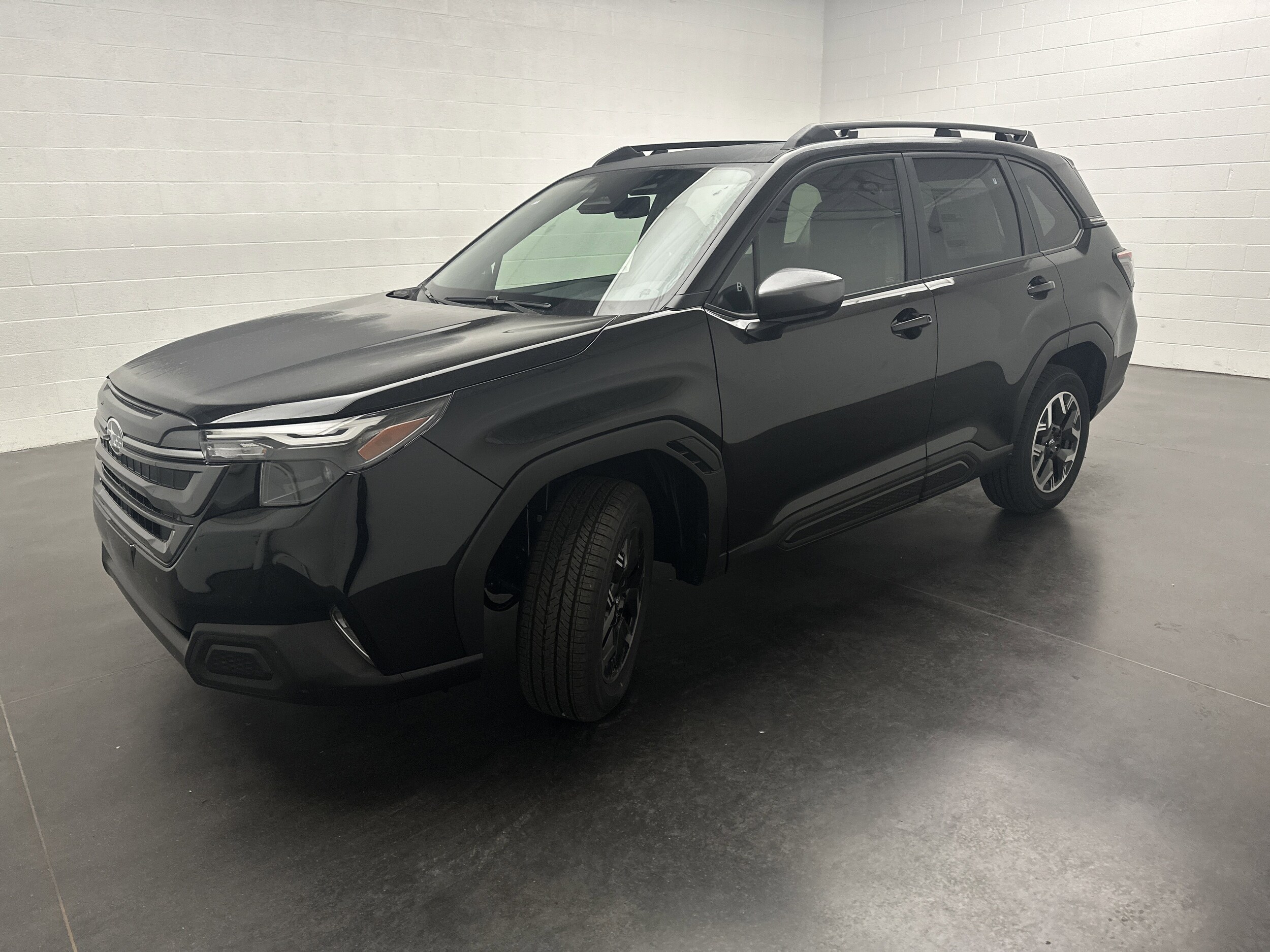 2025 Subaru Forester Premium Base photo 3