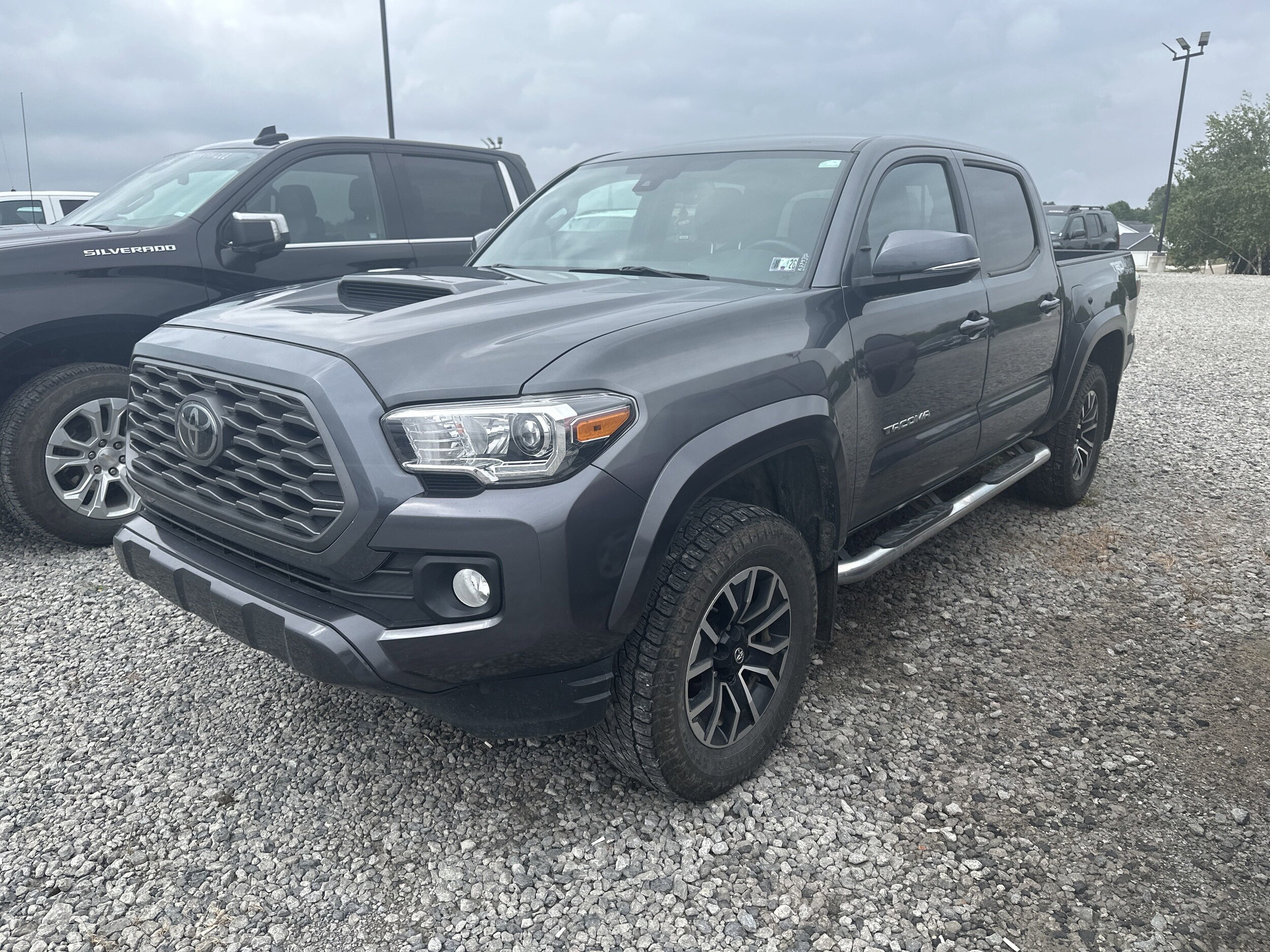 2021 Toyota Tacoma TRD Sport photo 4