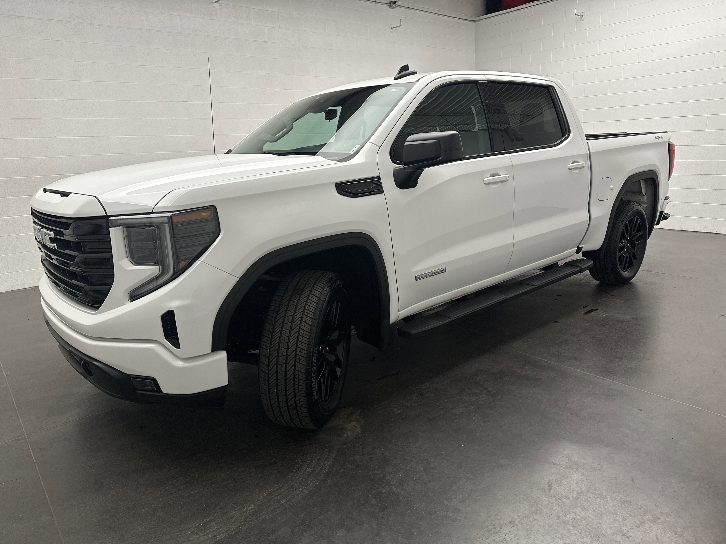 2024 Gmc Sierra 1500 Elevation photo 4