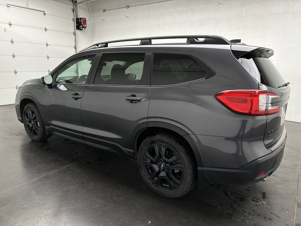 2025 Subaru Ascent Onyx Edition photo 2