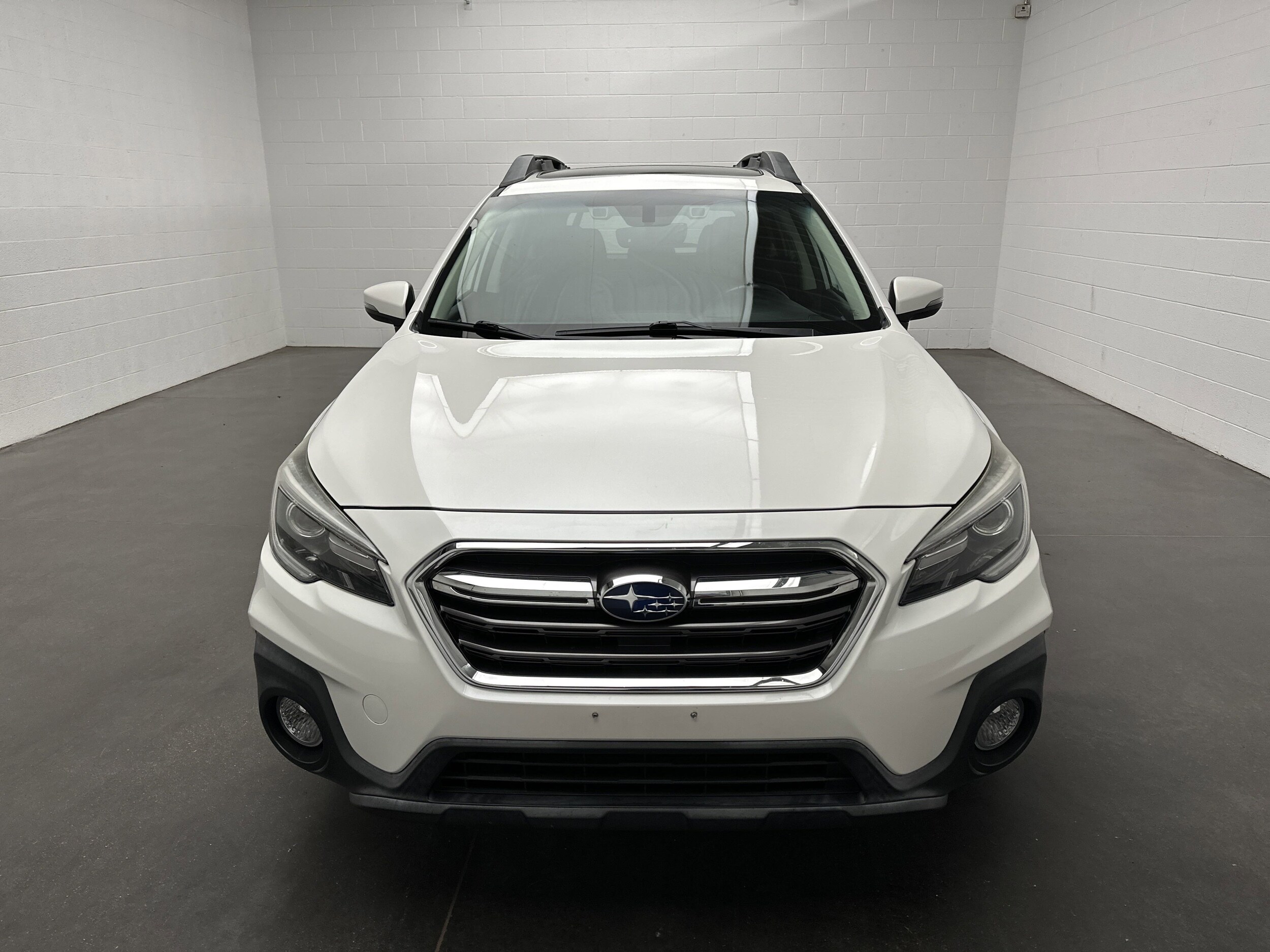 2019 Subaru Outback Limited photo 3