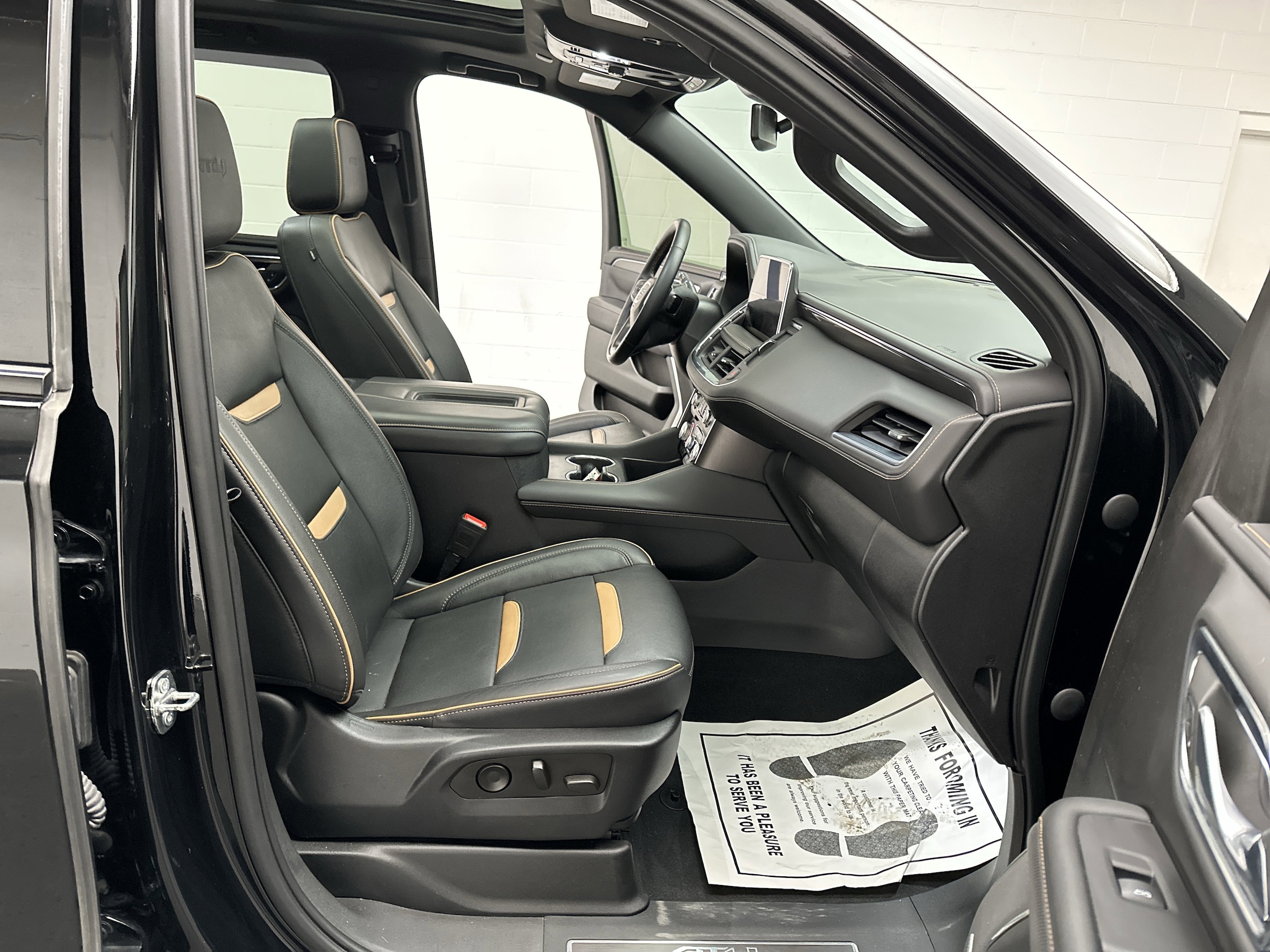 2023 GMC Yukon XL AT4 - Photo 26