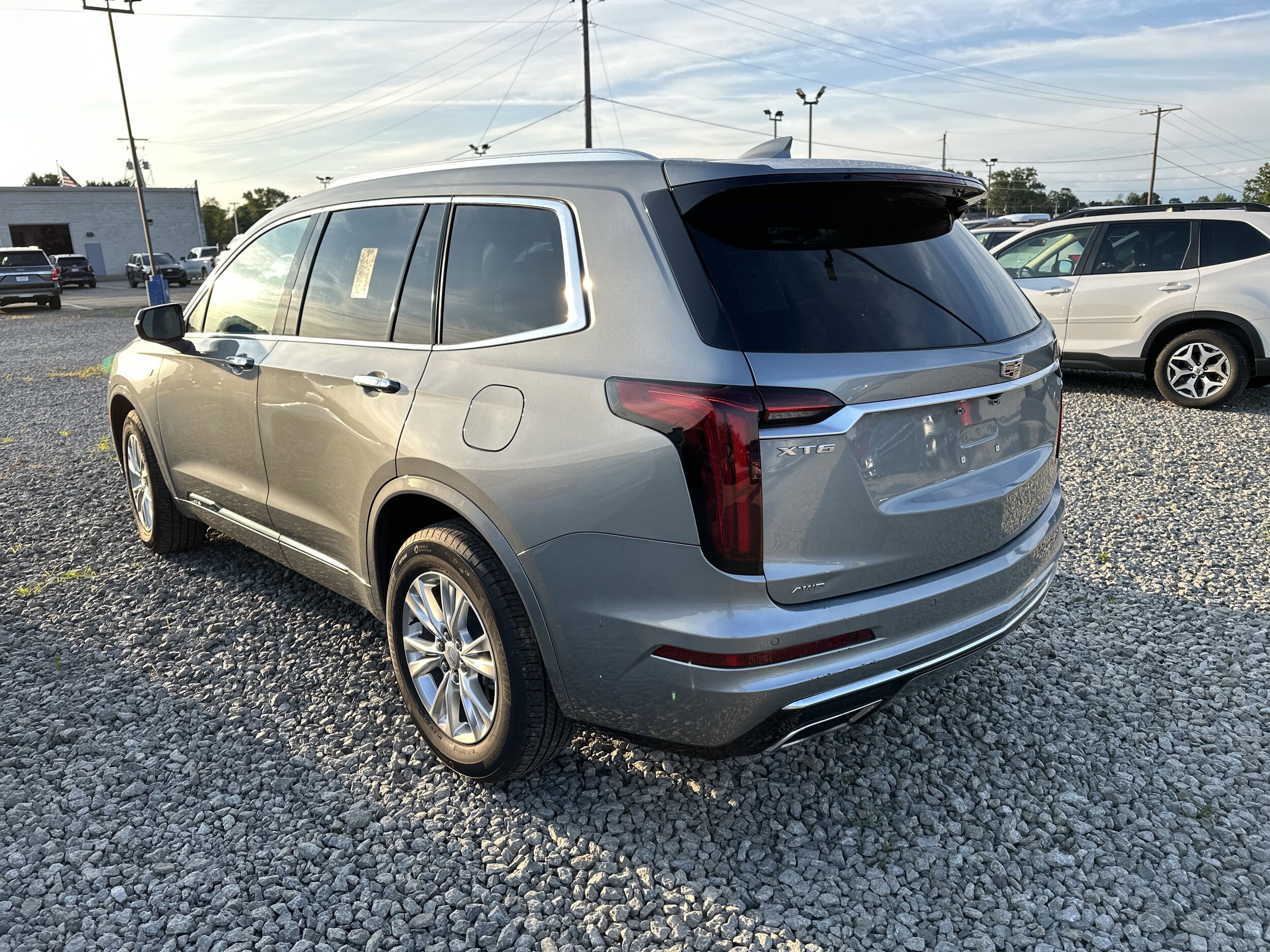 2024 Cadillac XT6 Luxury photo 2
