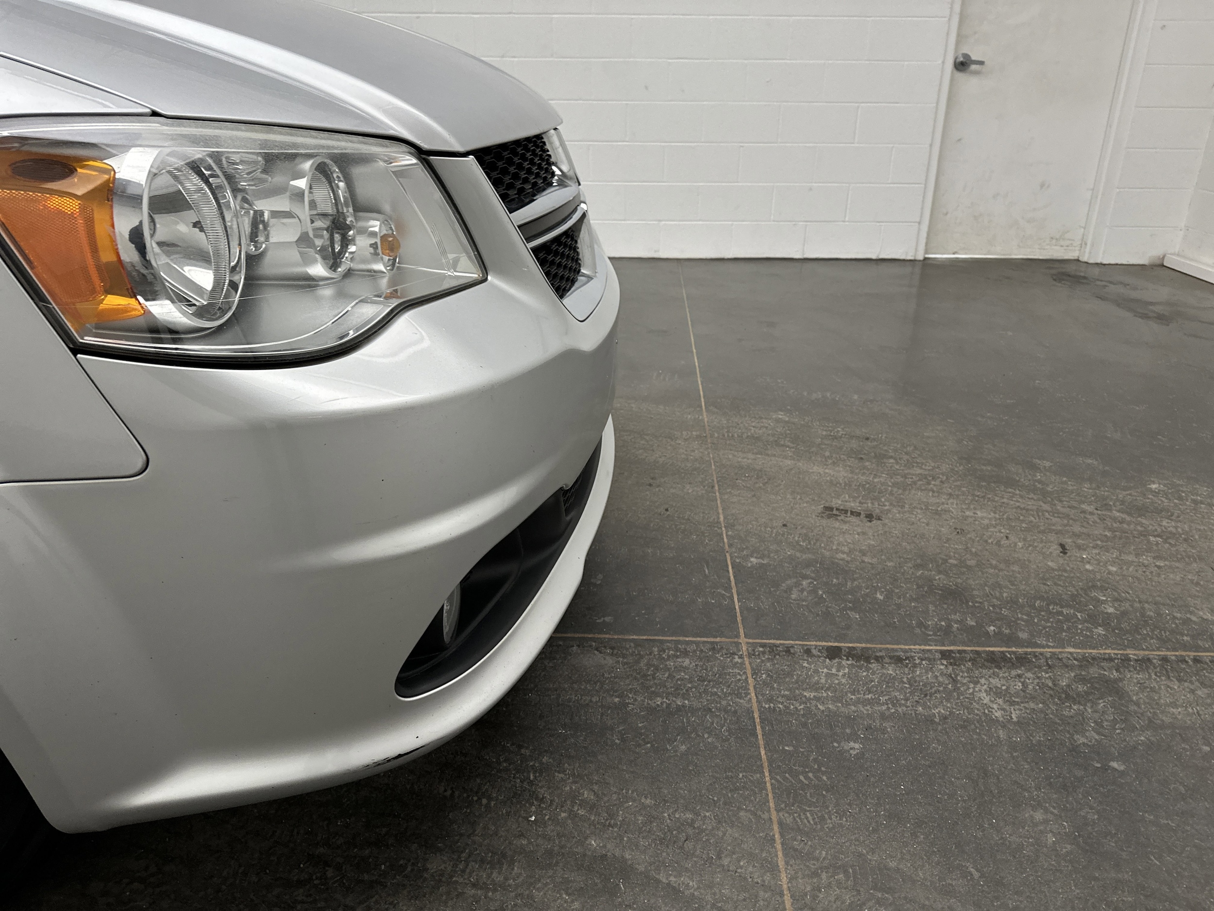 Used 2012 Dodge Grand Caravan Crew with VIN 2C4RDGDGXCR171926 for sale in Carrollton, OH