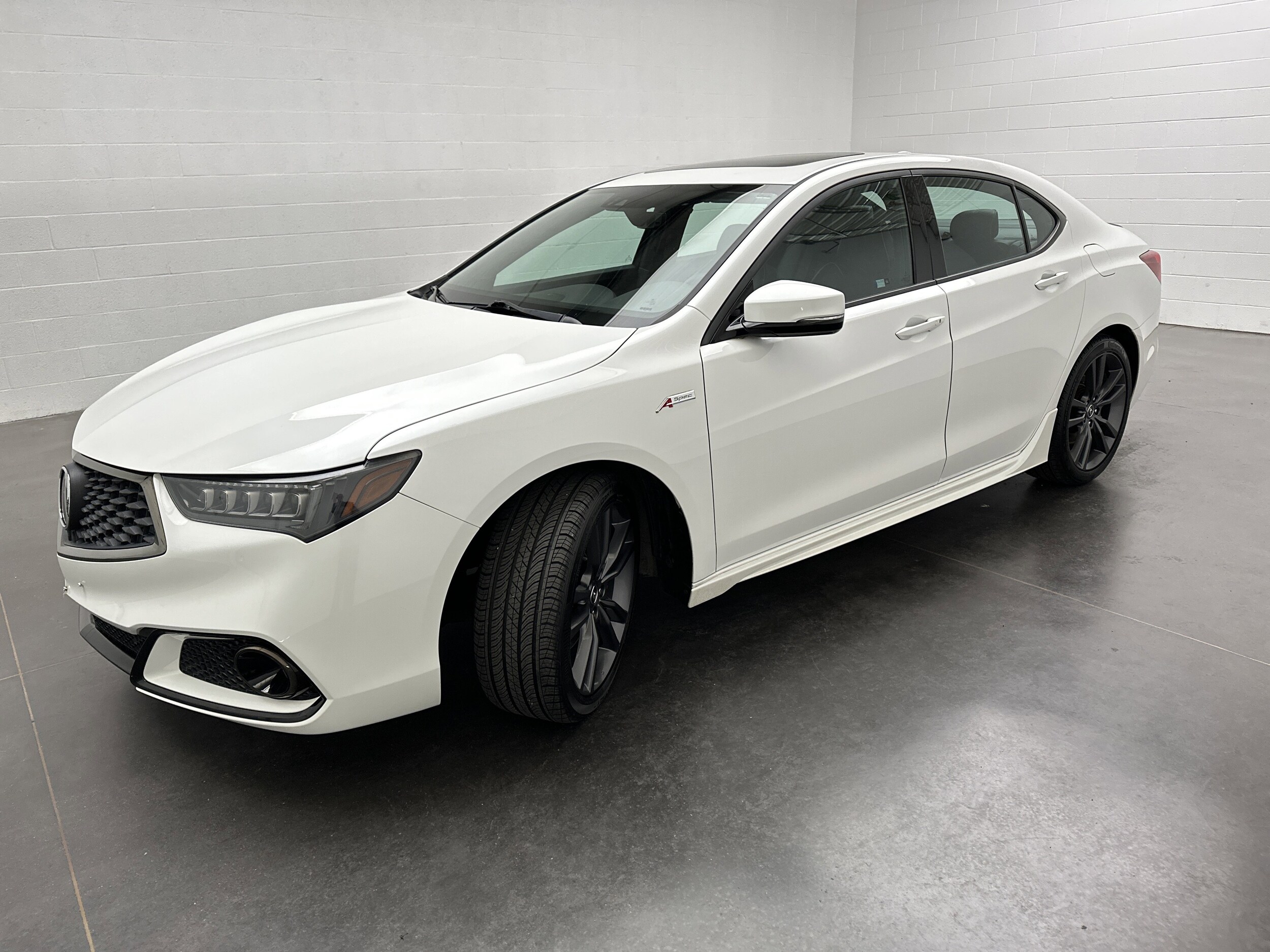 2018 Acura TLX A-Spec photo 3