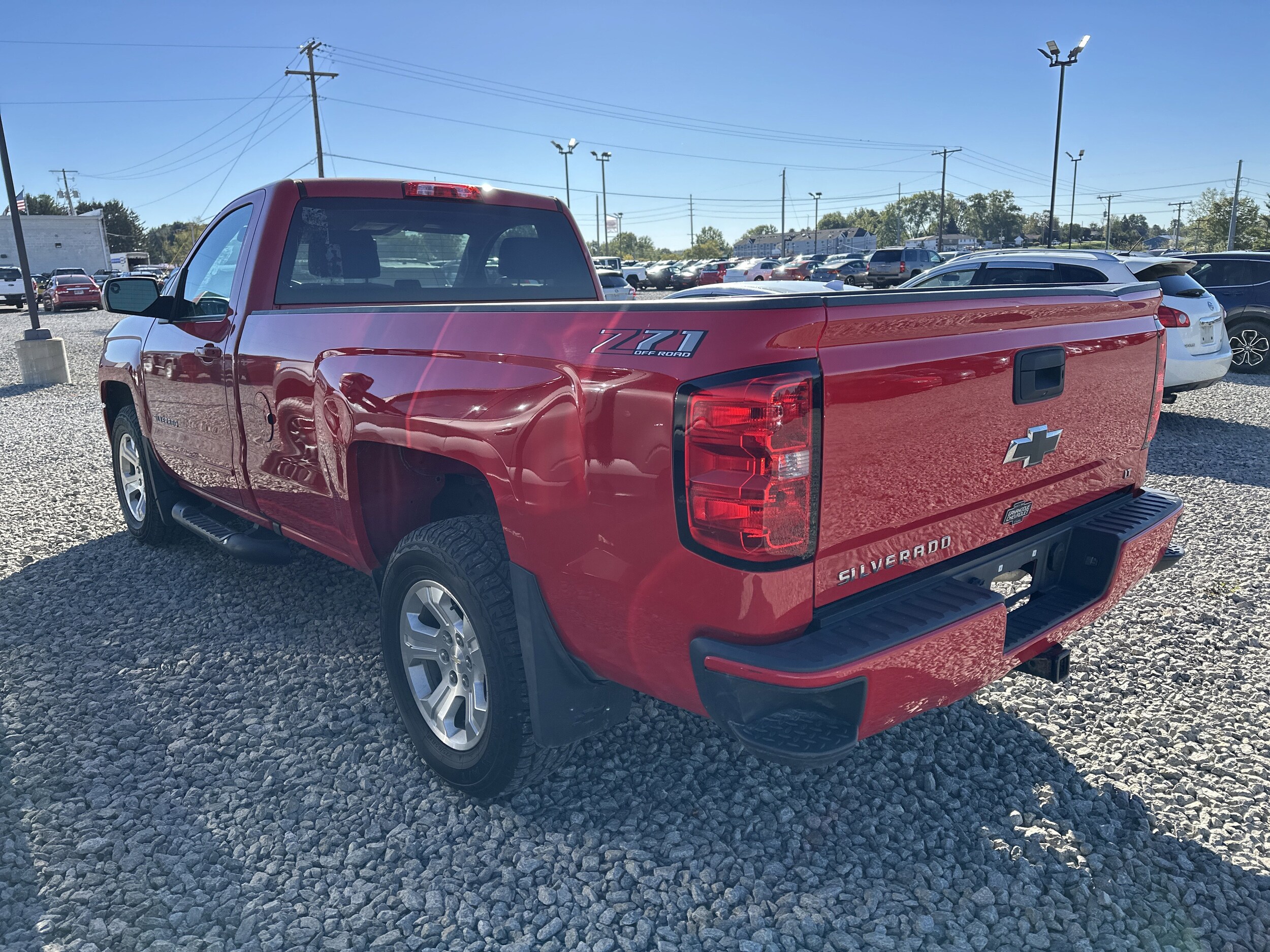2018 Chevrolet Silverado 1500 LT photo 2