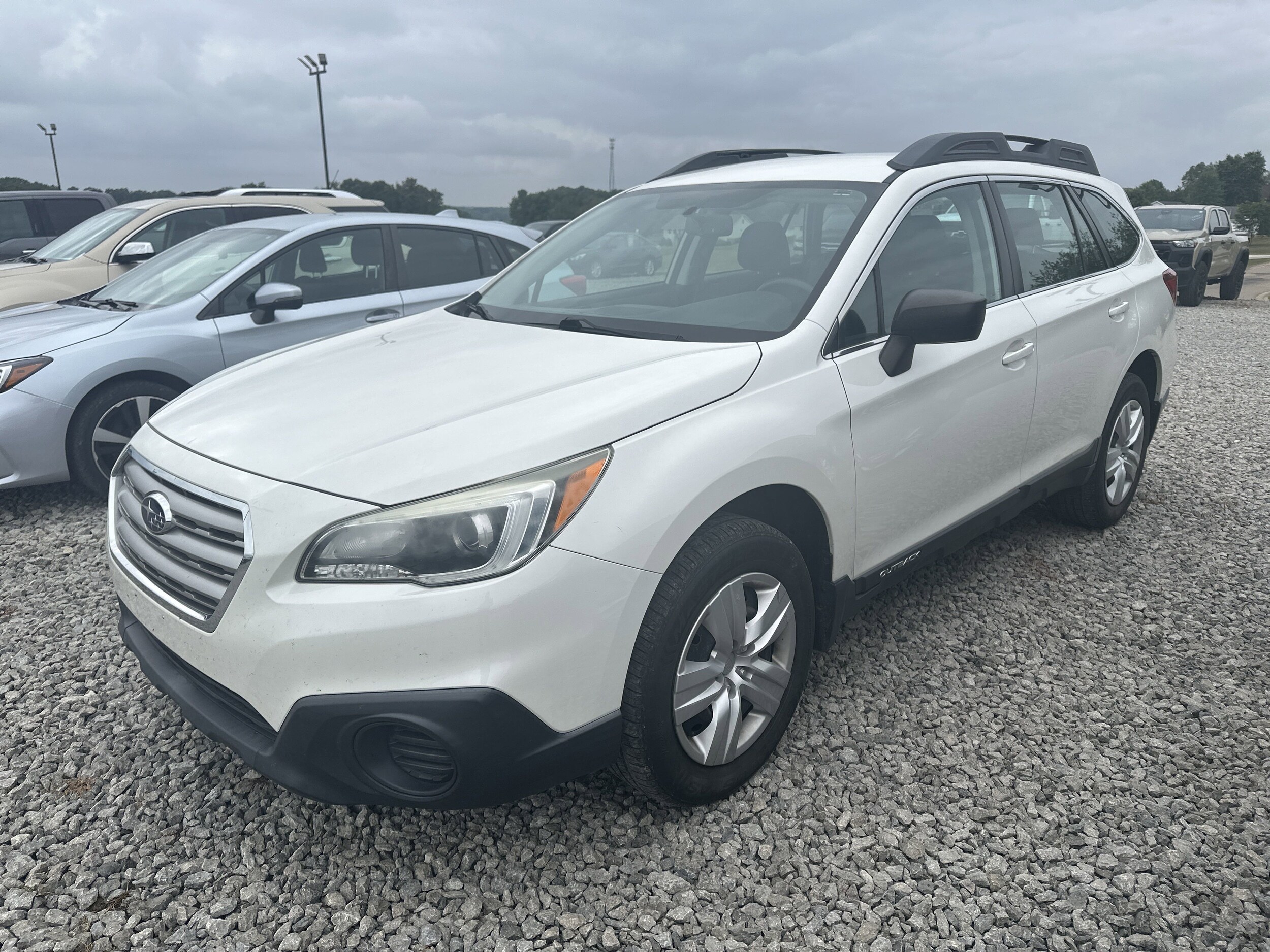2015 Subaru Outback 2.5i photo 3