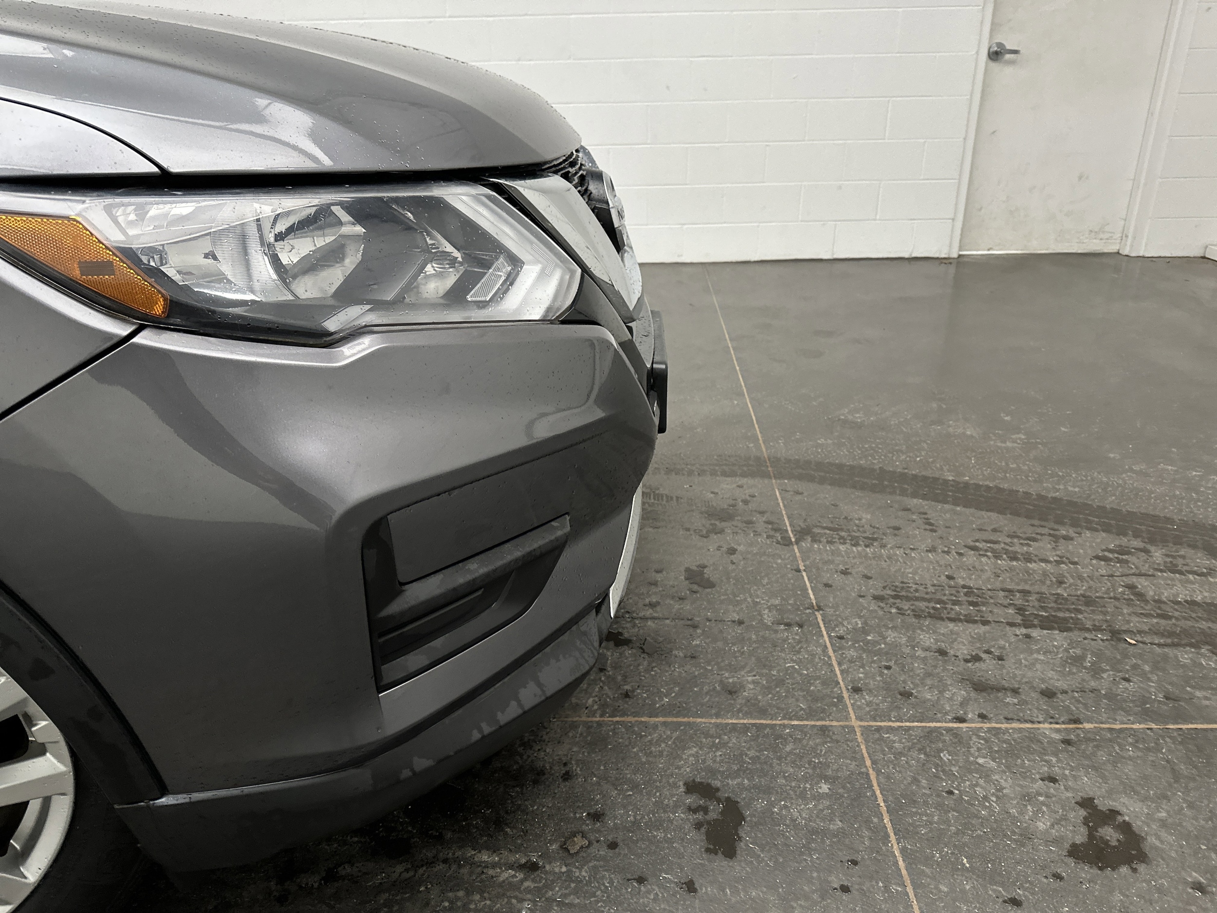 Used 2017 Nissan Rogue SV with VIN KNMAT2MV4HP566582 for sale in Carrollton, OH