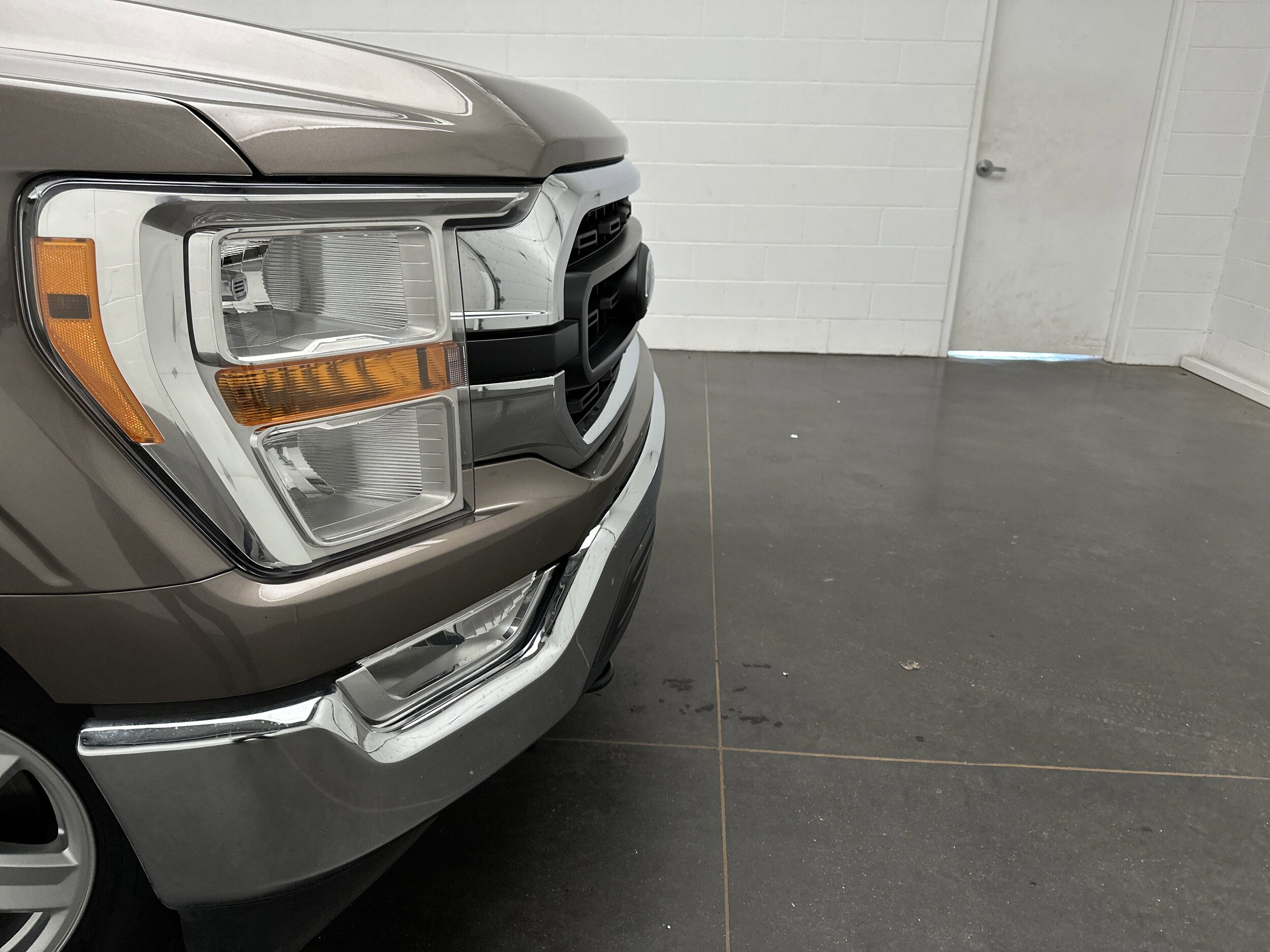 2022 Ford F-150 XL photo 2