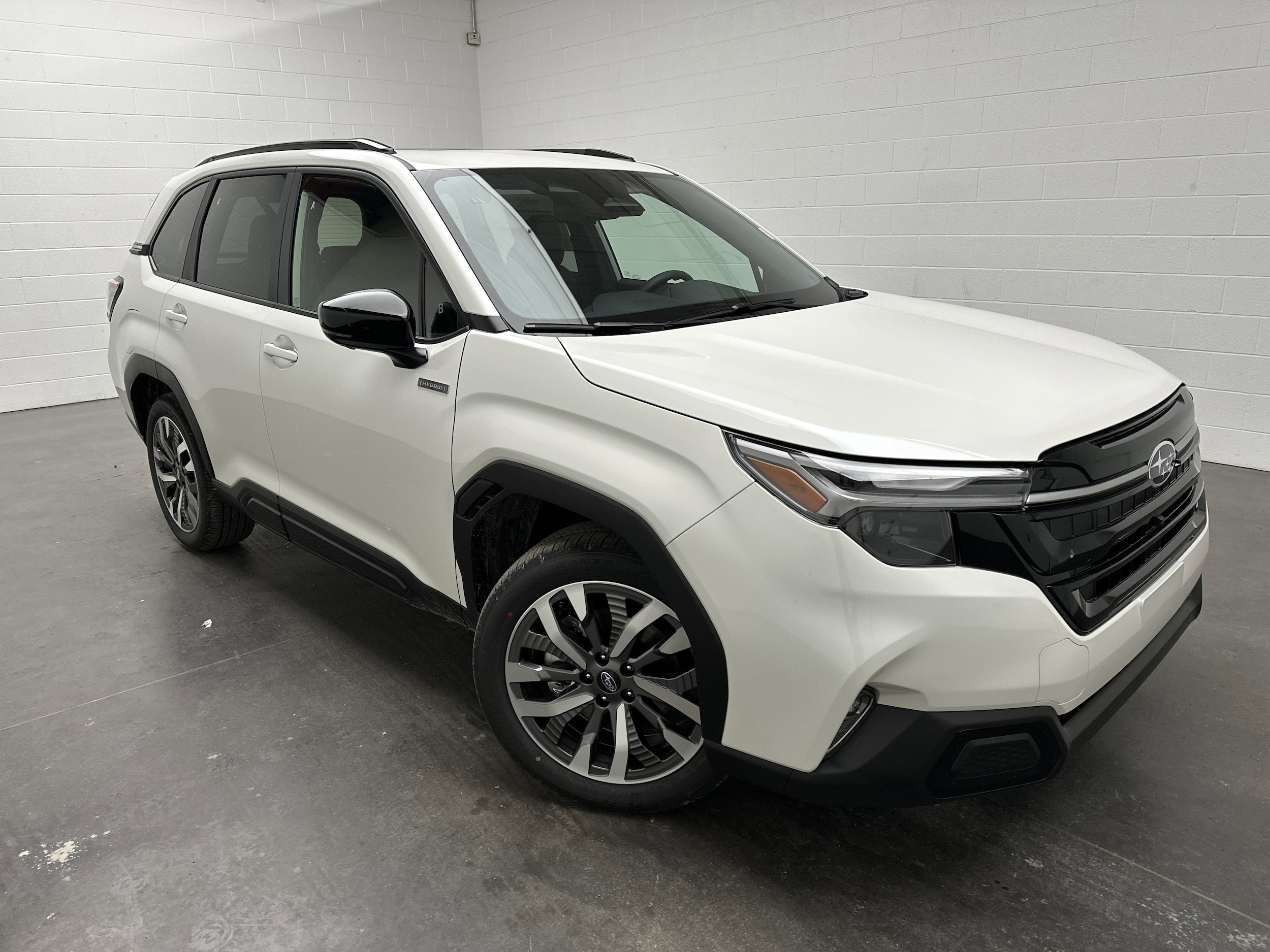 2025 Subaru Forester Touring's photo