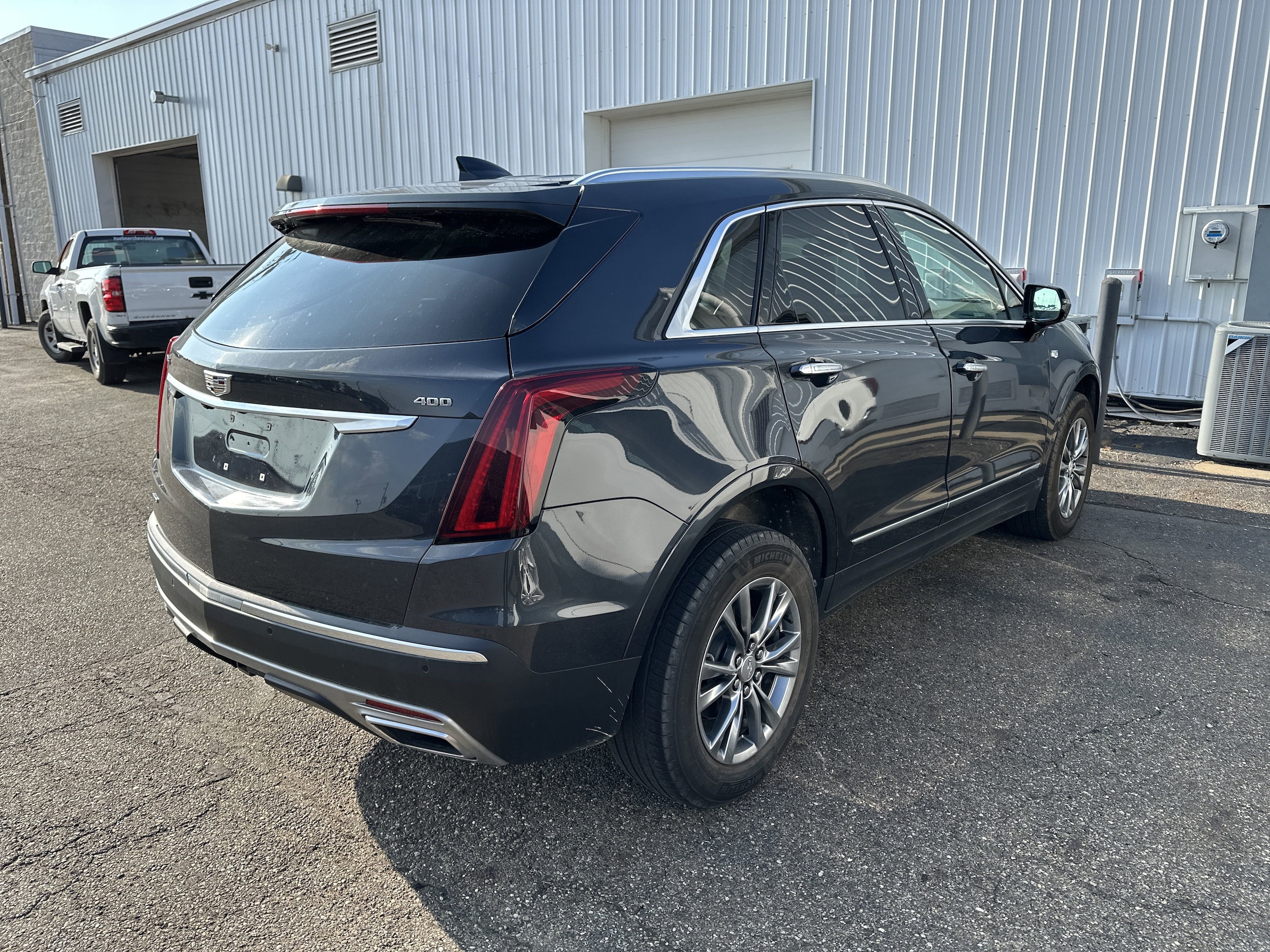 2021 Cadillac XT5 Premium Luxury photo 2