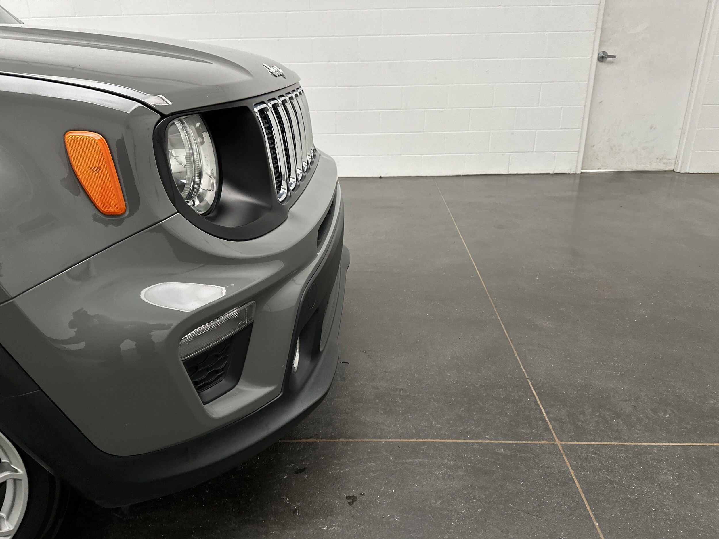 2019 Jeep Renegade Latitude photo 2