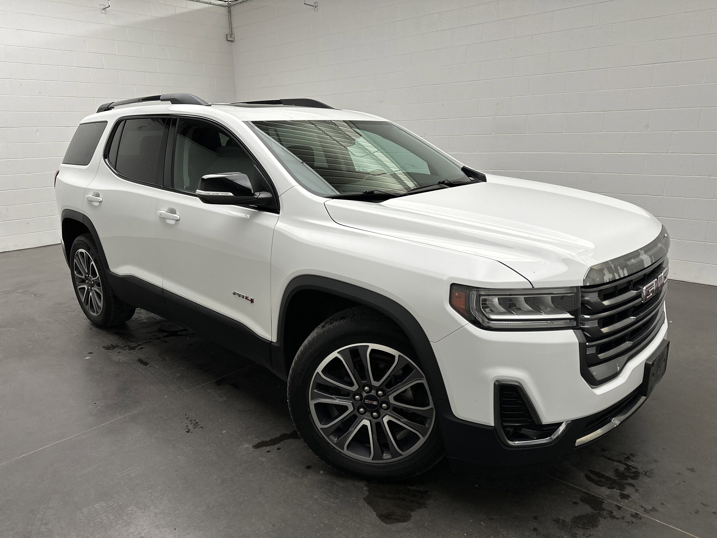 2020 GMC Acadia AT4 AWD's photo