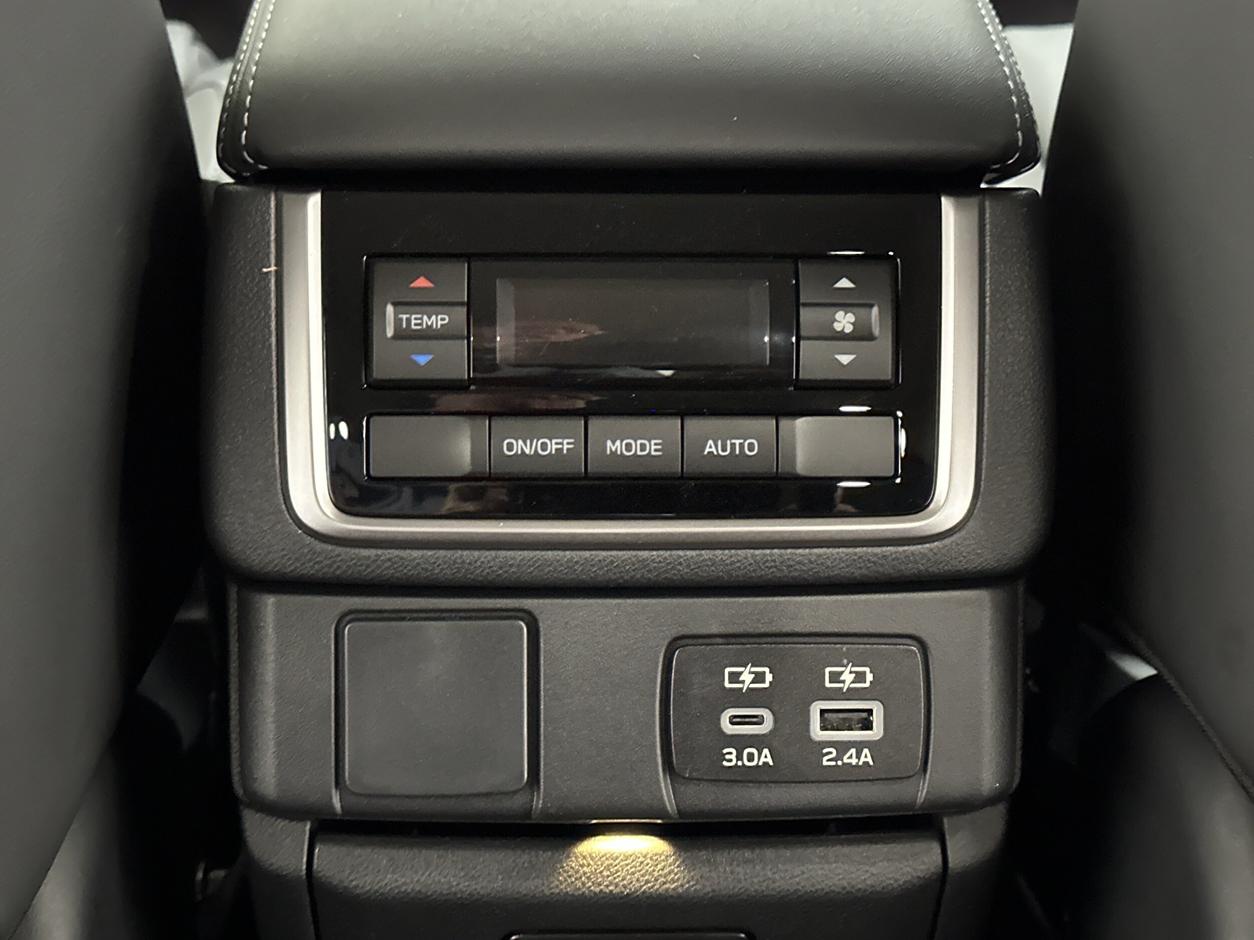 2027 Subaru Ascent Premium - Photo 24