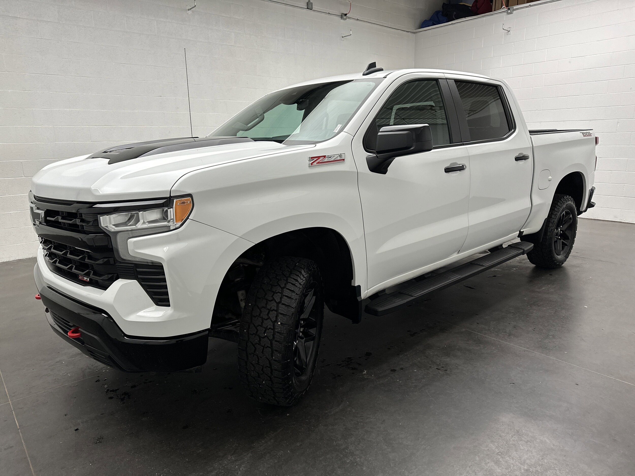 2023 Chevrolet Silverado 1500 LT Trail Boss photo 3