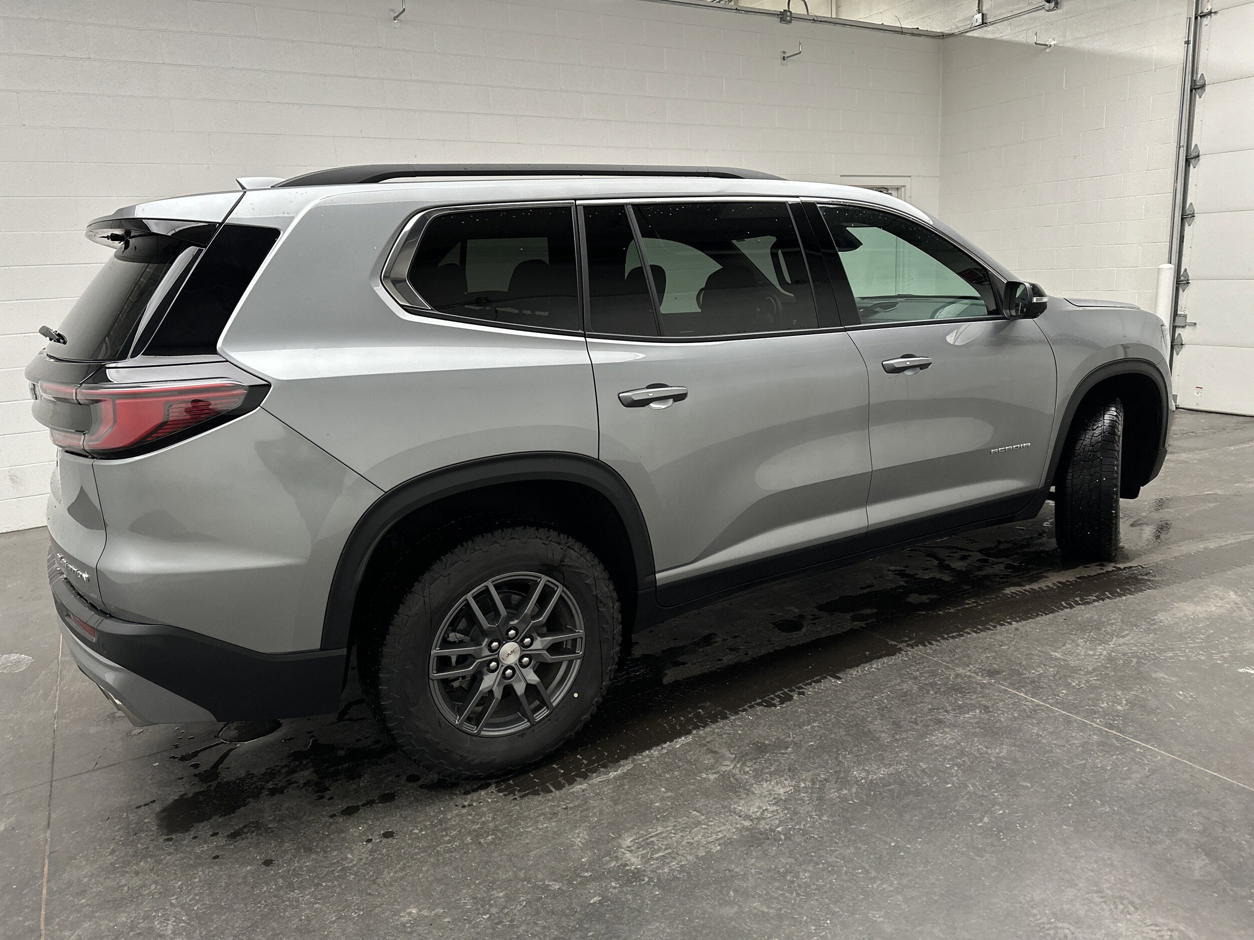 2026 GMC Acadia Elevation - Photo 9