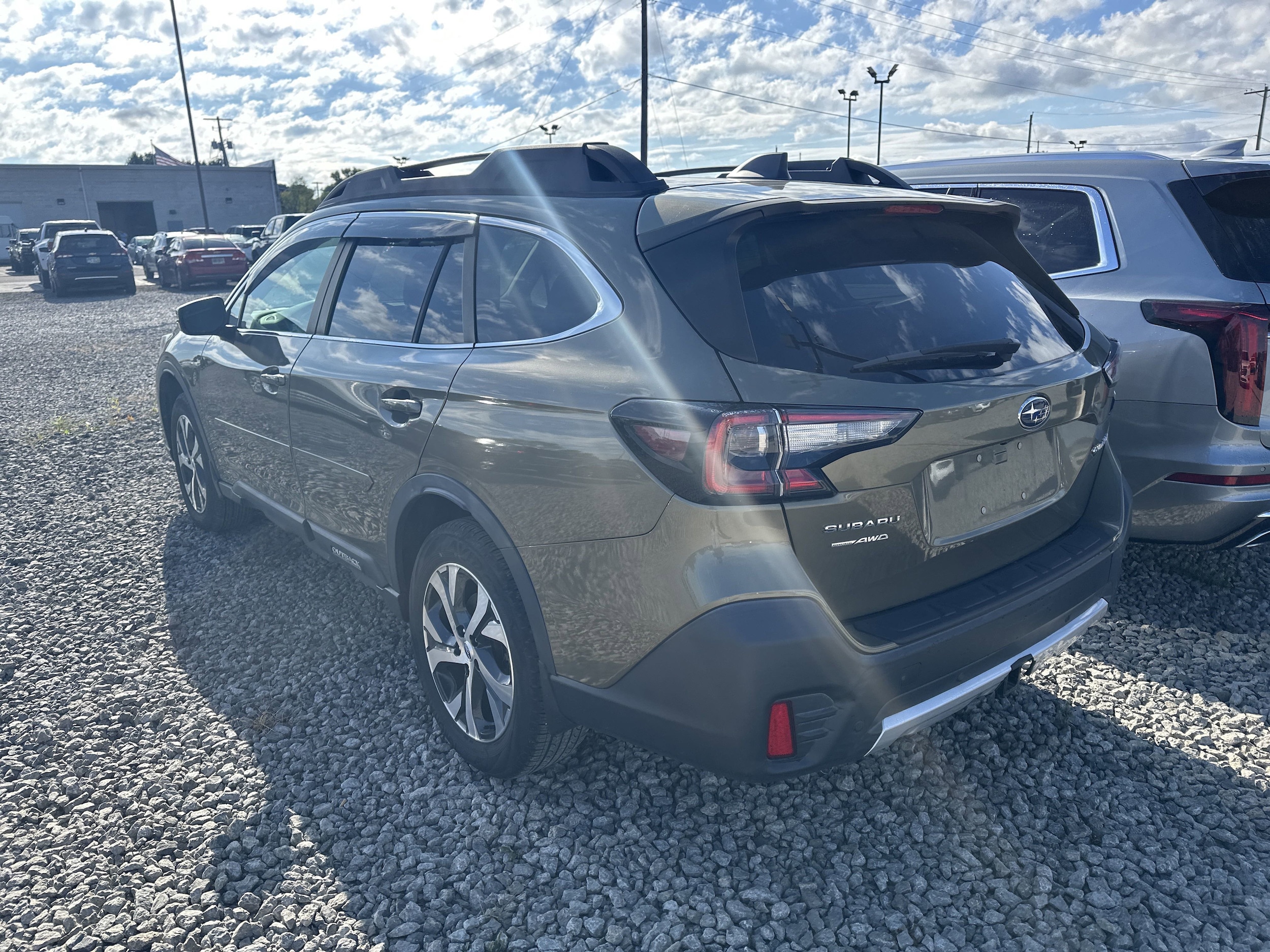 2022 Subaru Outback Limited photo 3