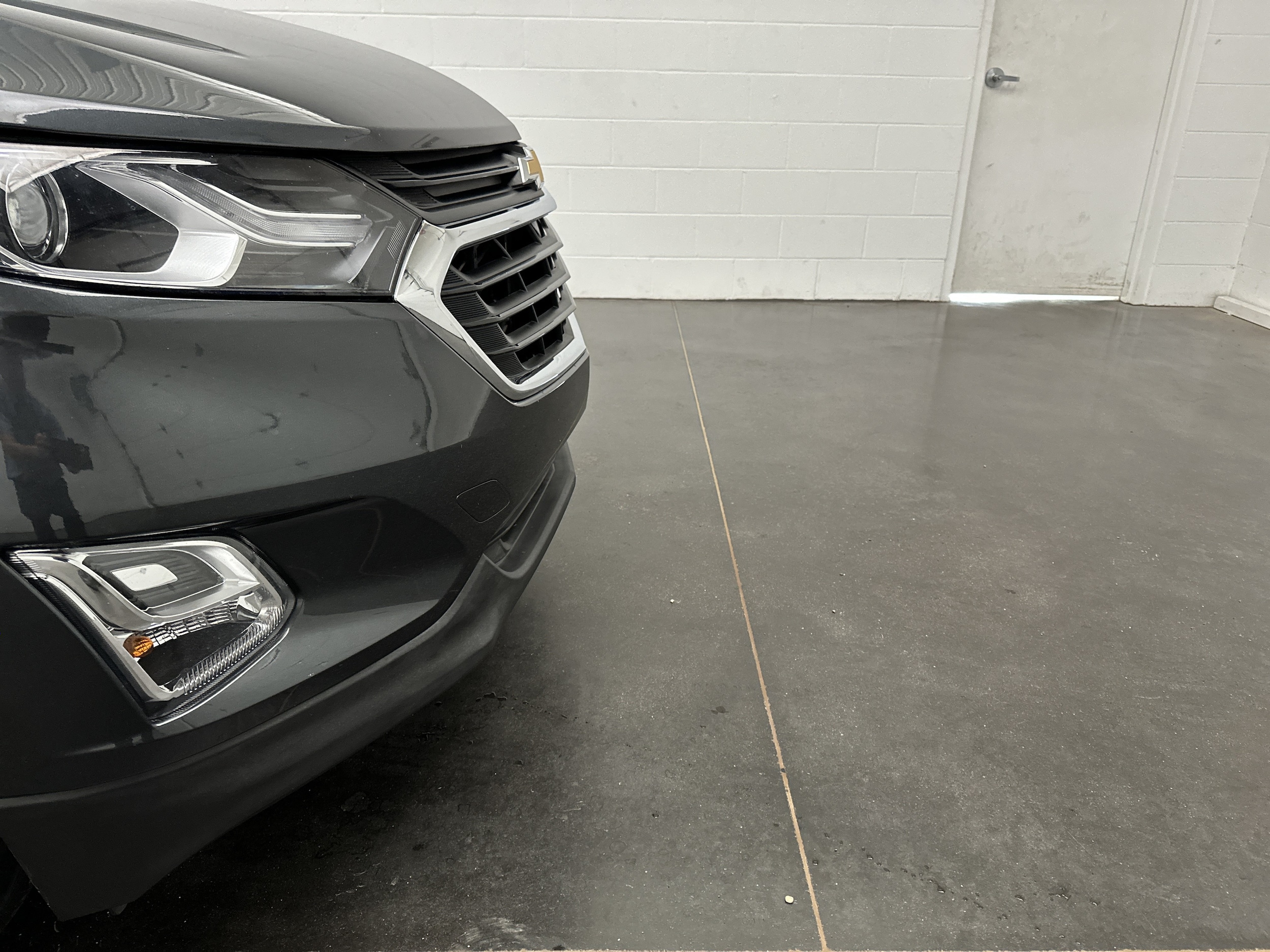 Used 2020 Chevrolet Equinox 2FL with VIN 2GNAXTEV3L6263043 for sale in Carrollton, OH