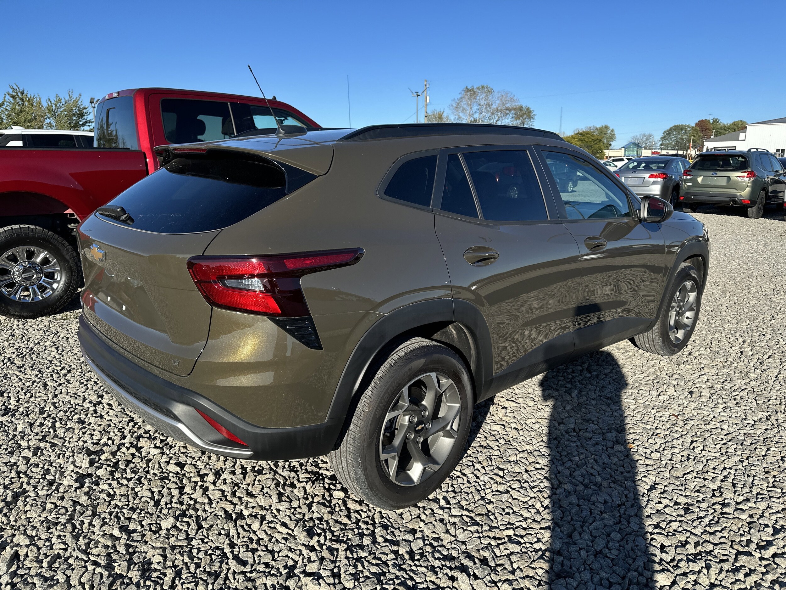 2024 Chevrolet Trax LT photo 2