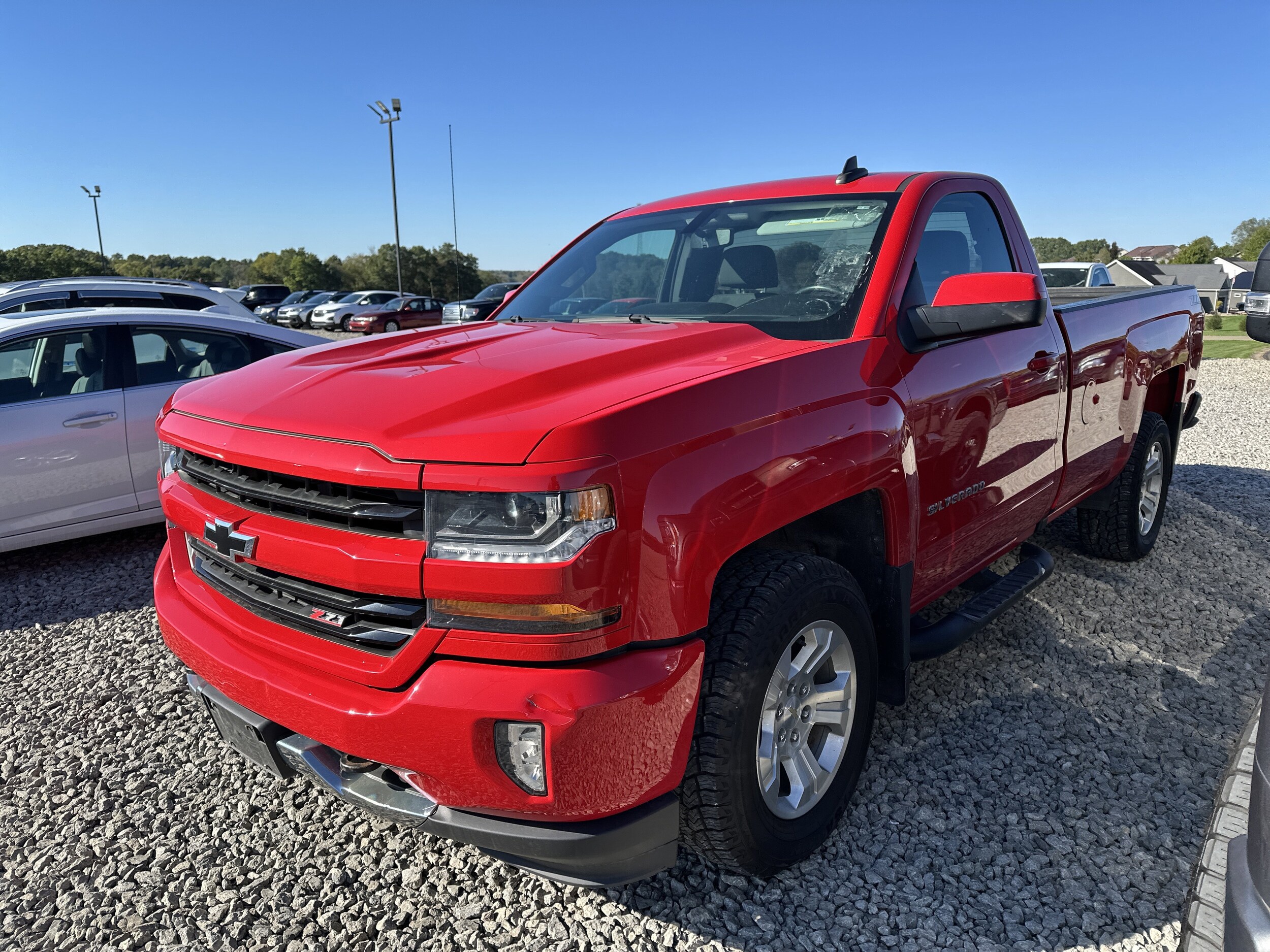 2018 Chevrolet Silverado 1500 LT photo 3