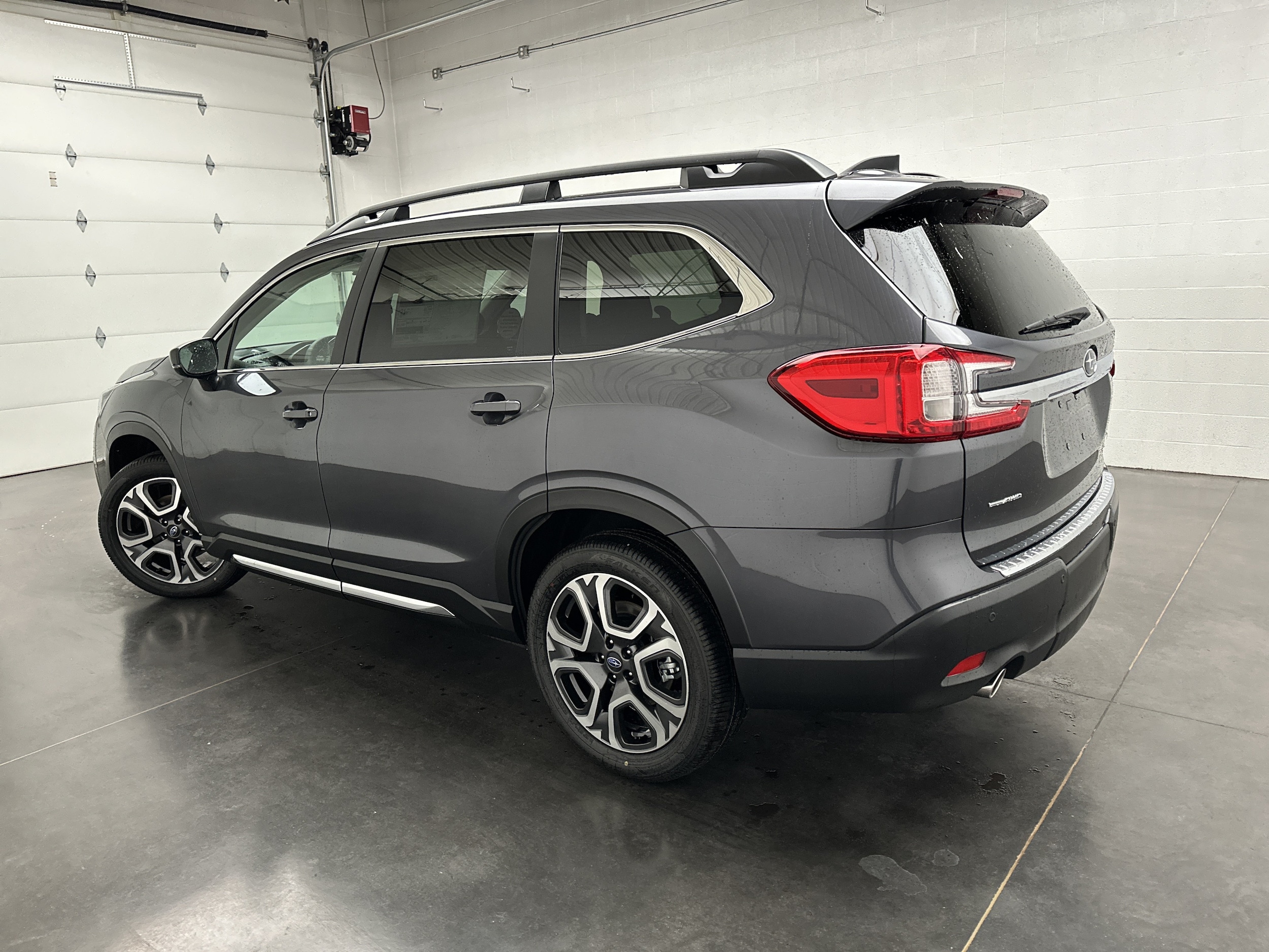 2027 Subaru Ascent Limited - Photo 6