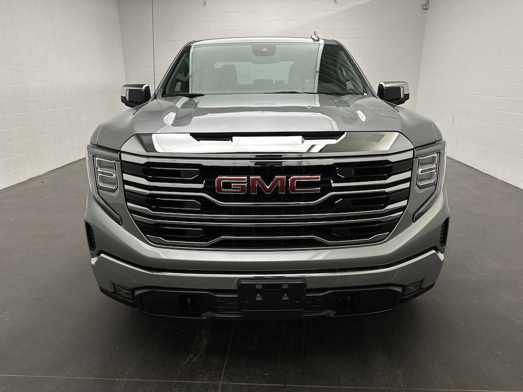 Used 2025 GMC Sierra 1500 SLT Crew Cab Pickup