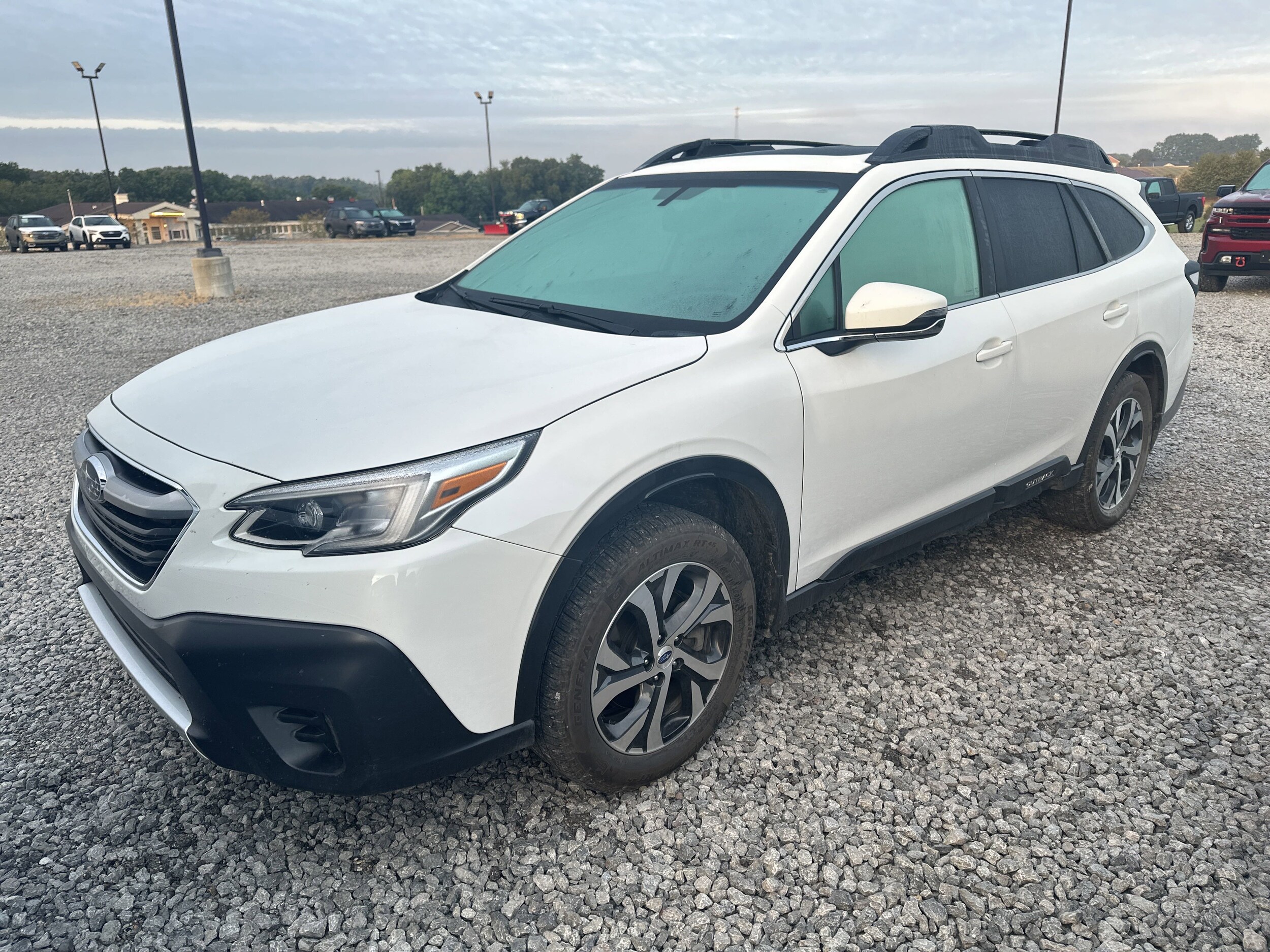 2022 Subaru Outback Limited XT photo 3