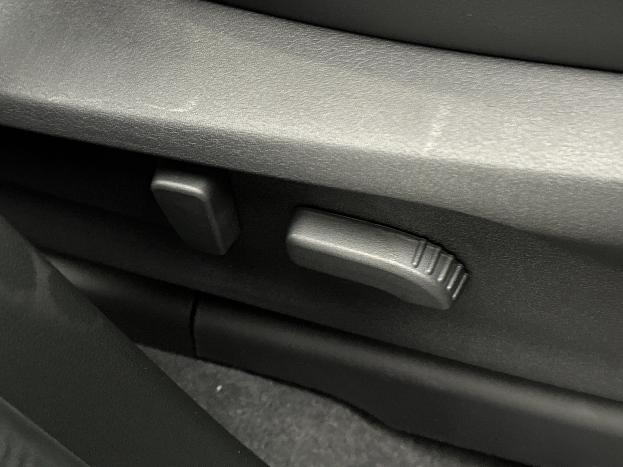 2027 Subaru Ascent Limited - Photo 27