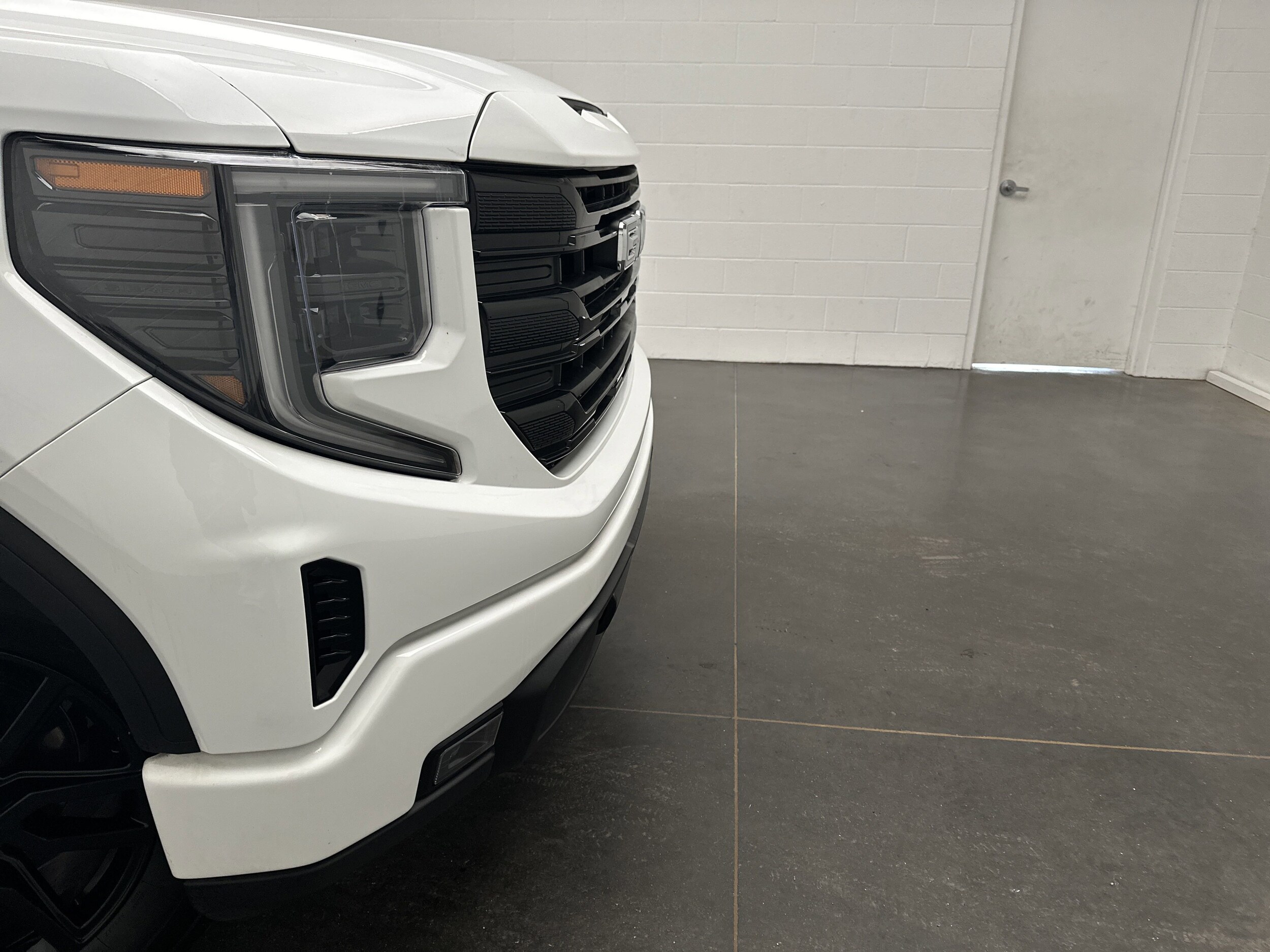 2024 Gmc Sierra 1500 Elevation photo 2