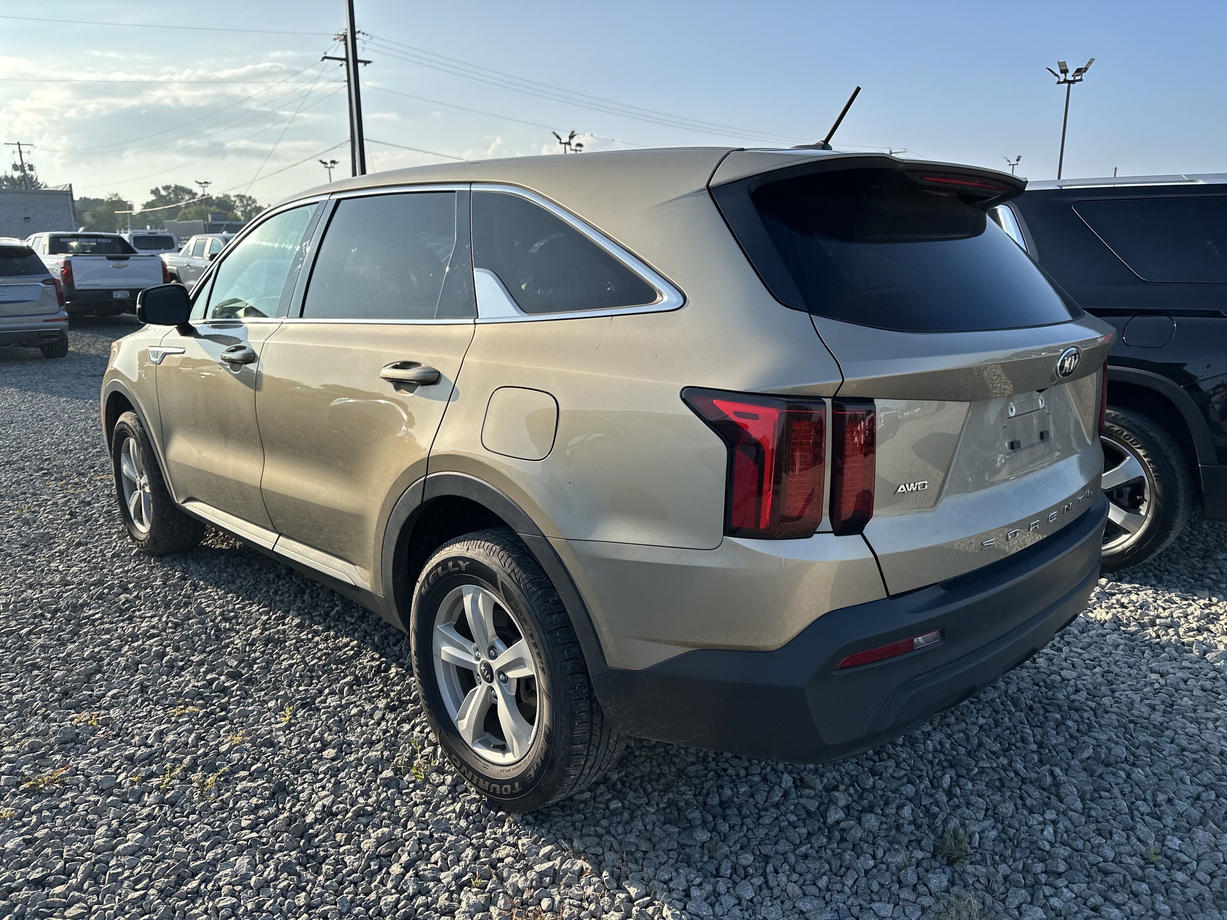2021 Kia Sorento LX photo 3