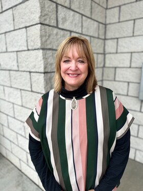 Staff member Vickie Grindstaff from ID_a289a0360391