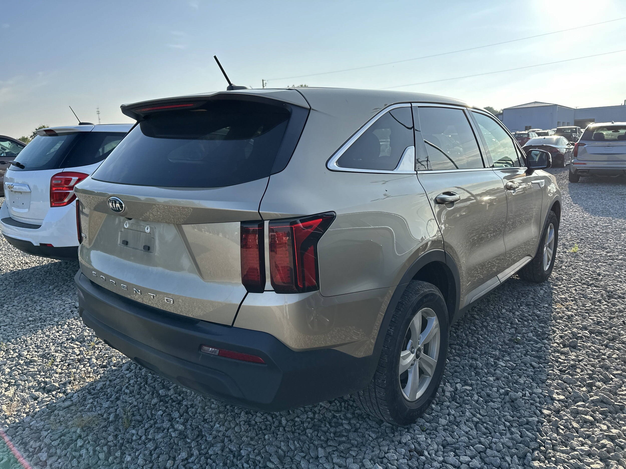 2021 Kia Sorento LX photo 2