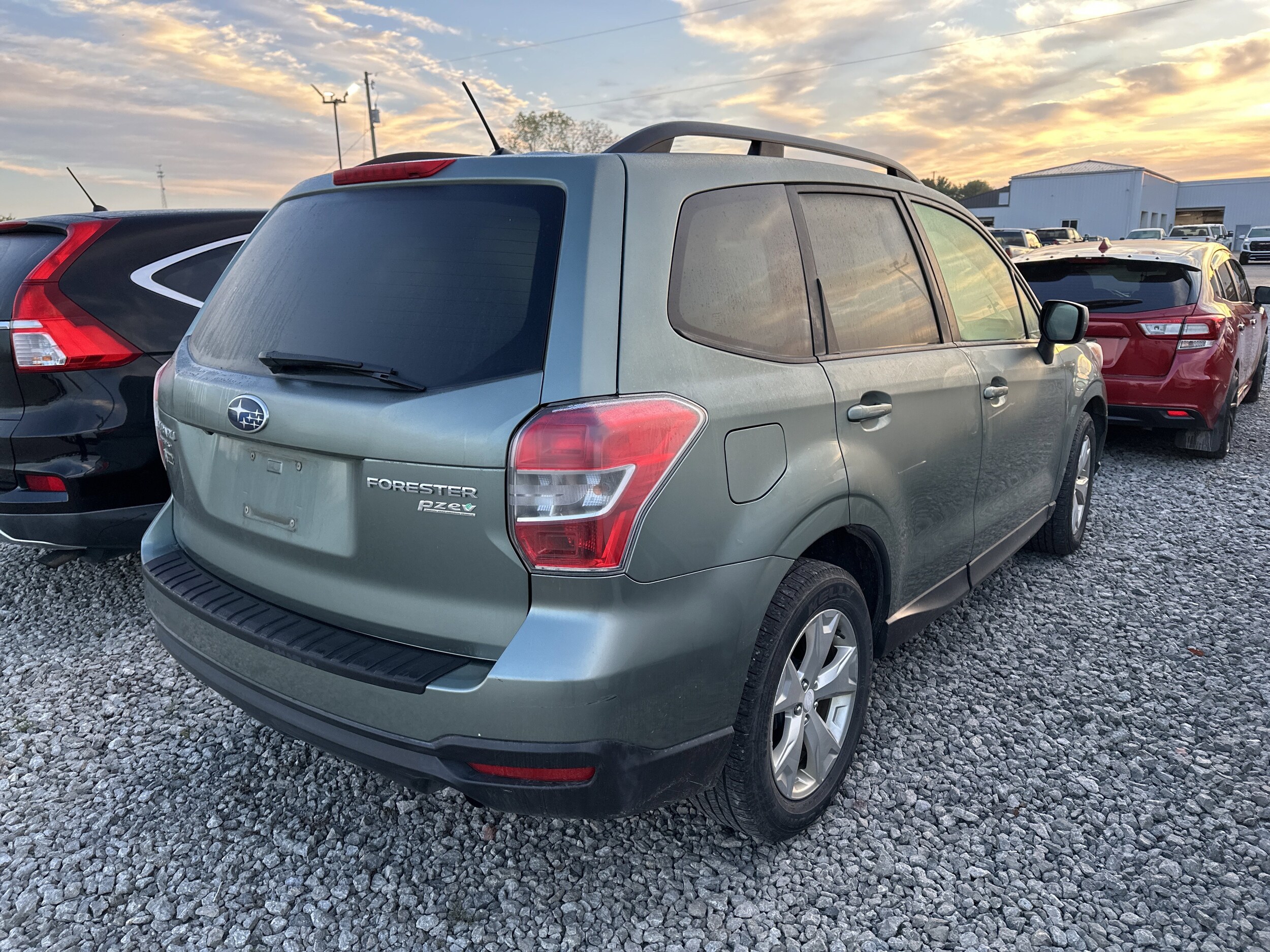 2015 Subaru Forester 2.5i Premium photo 2