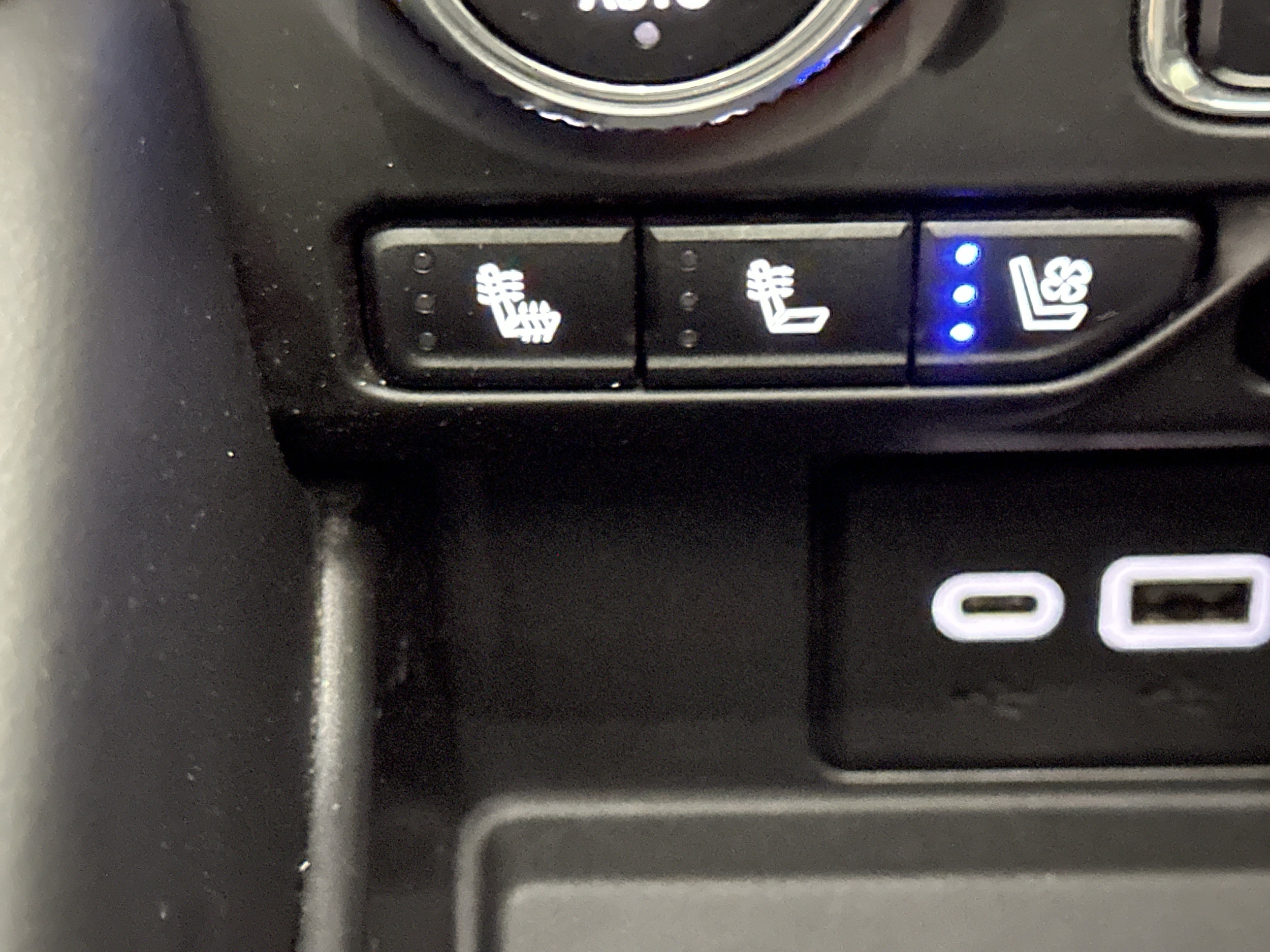 2023 GMC Yukon XL AT4 - Photo 40