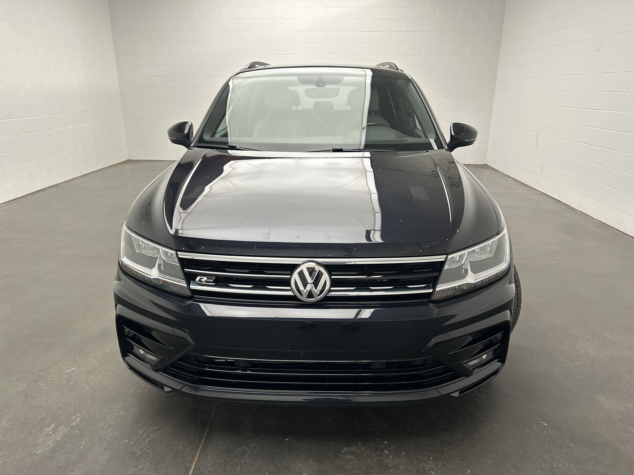 2021 Volkswagen Tiguan SE R-Line Black photo 3