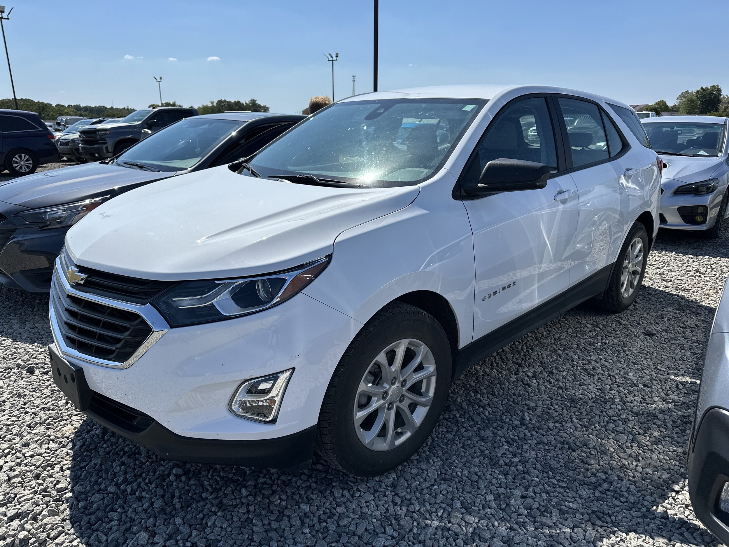 2020 Chevrolet Equinox LS photo 4