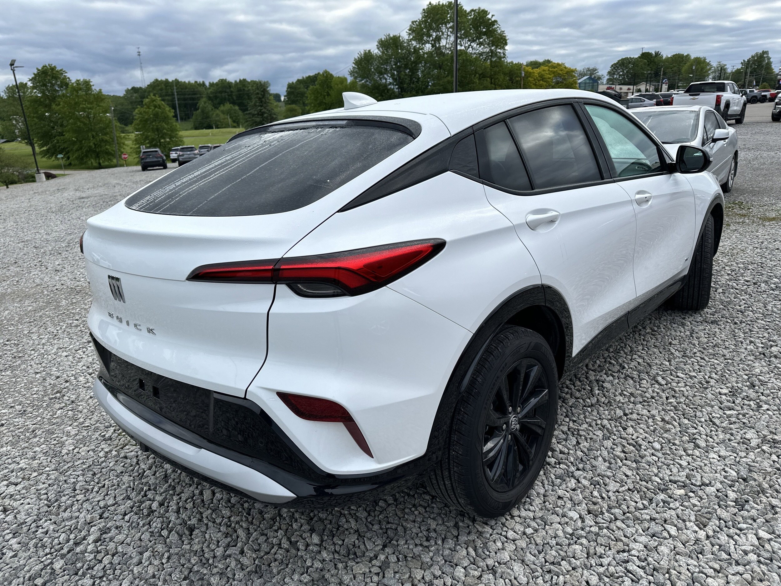 2025 Buick Envista ST photo 2