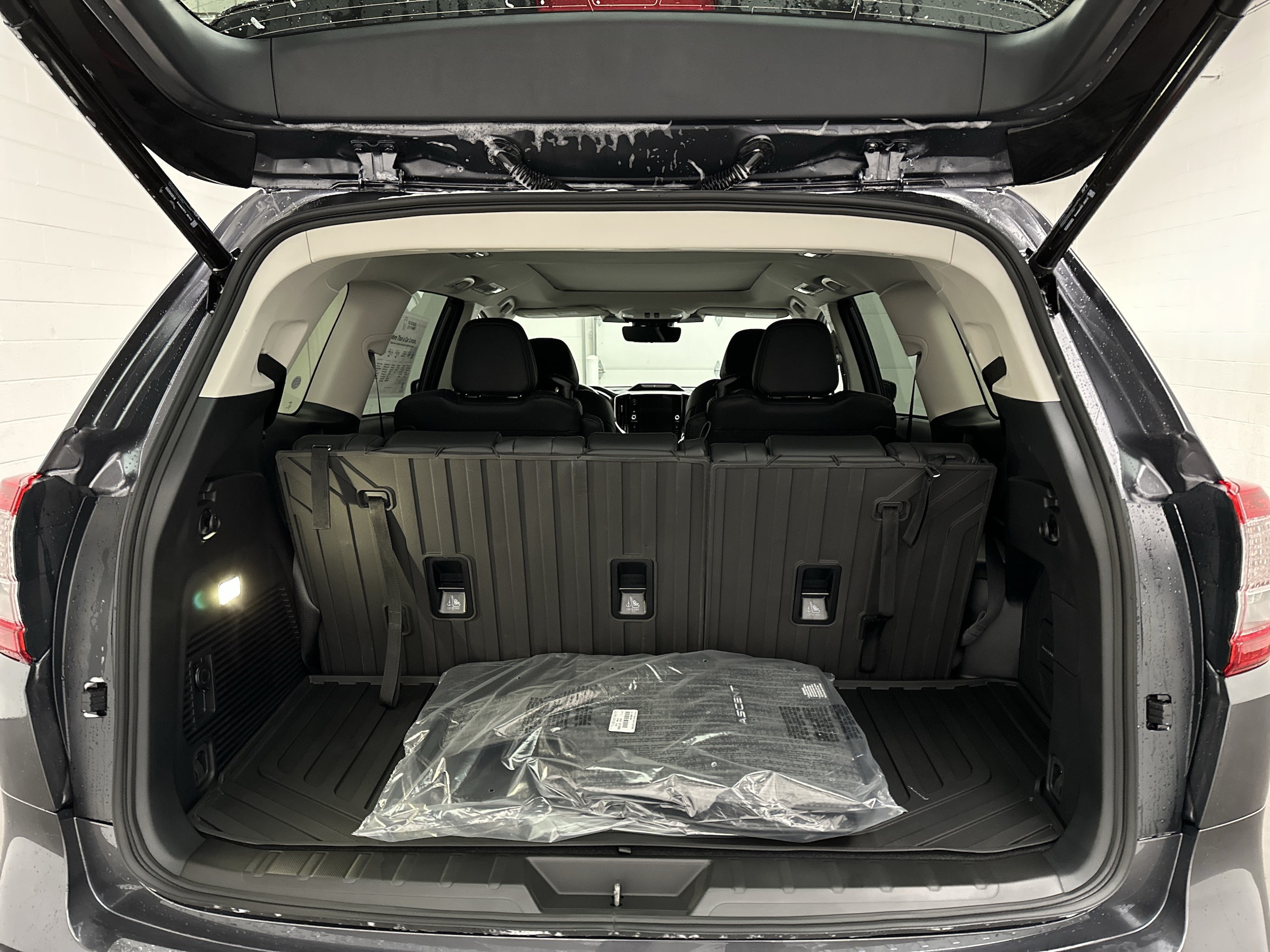 2027 Subaru Ascent Limited - Photo 13