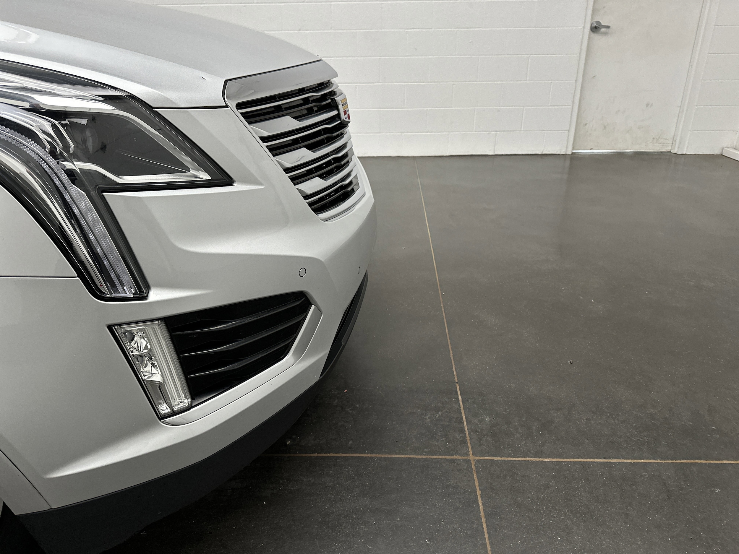 Used 2018 Cadillac XT5 Premium Luxury with VIN 1GYKNFRS3JZ150032 for sale in Carrollton, OH