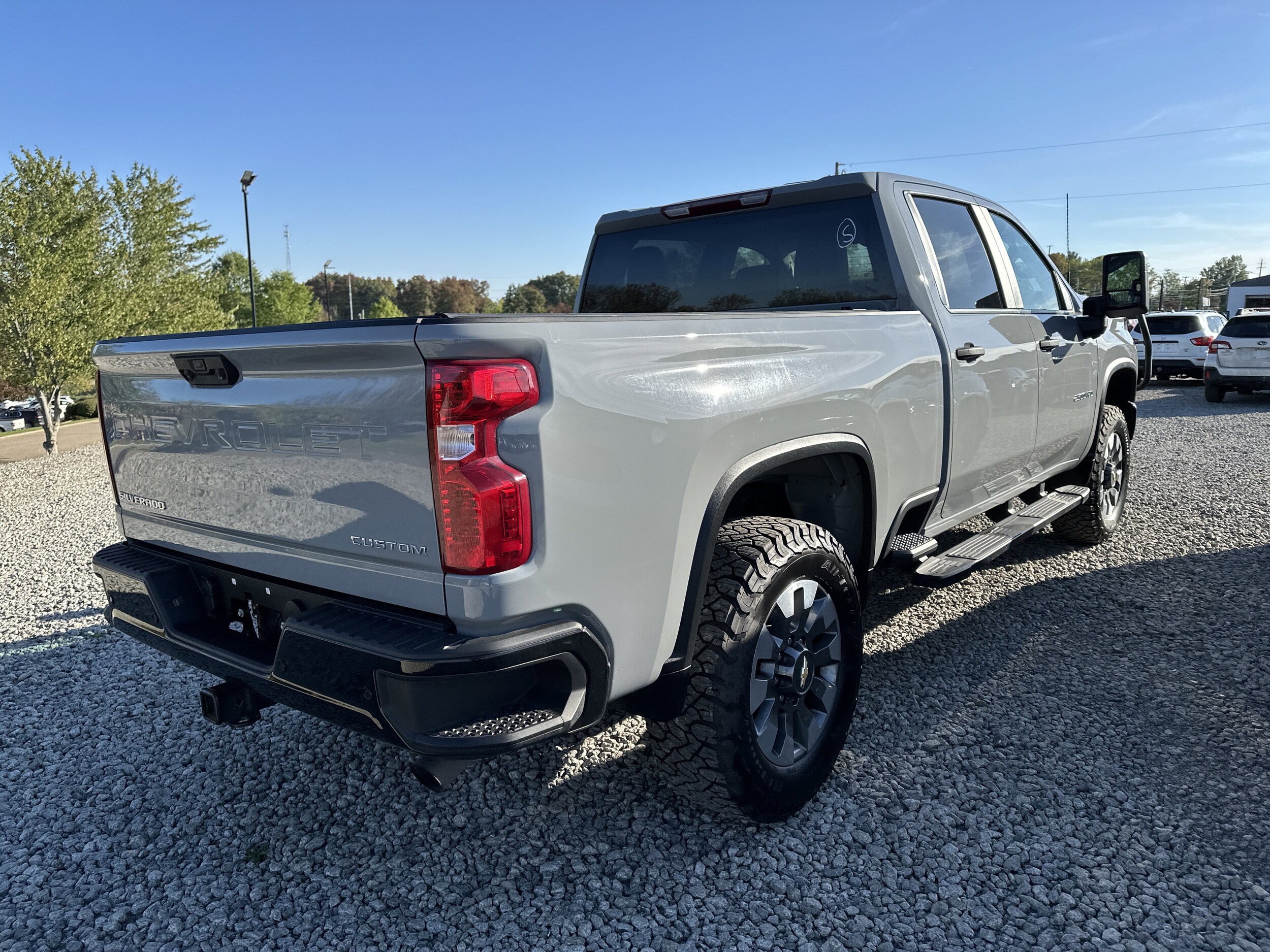 2025 Chevrolet Silverado 2500HD Custom photo 2