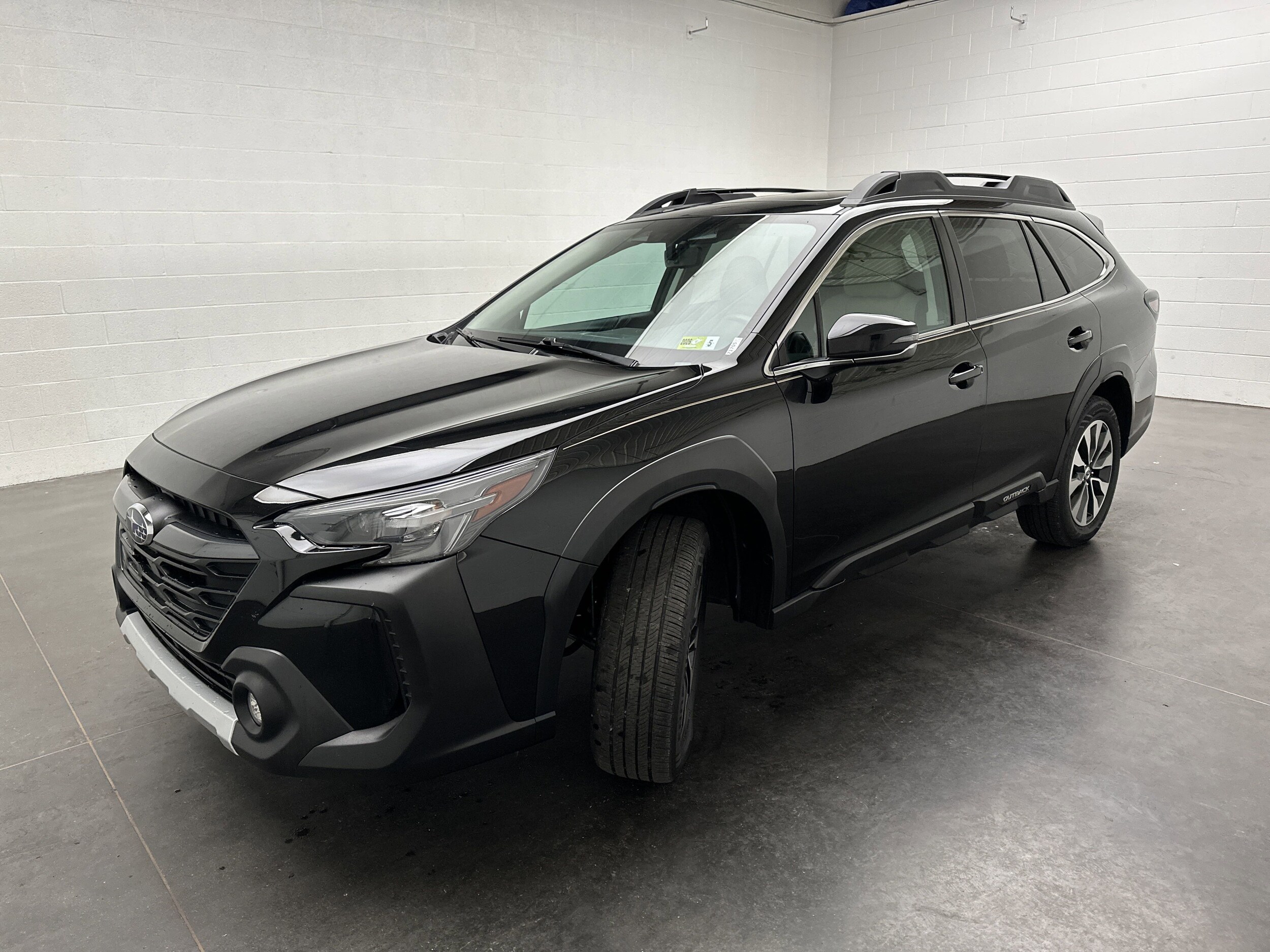 2023 Subaru Outback Limited photo 4