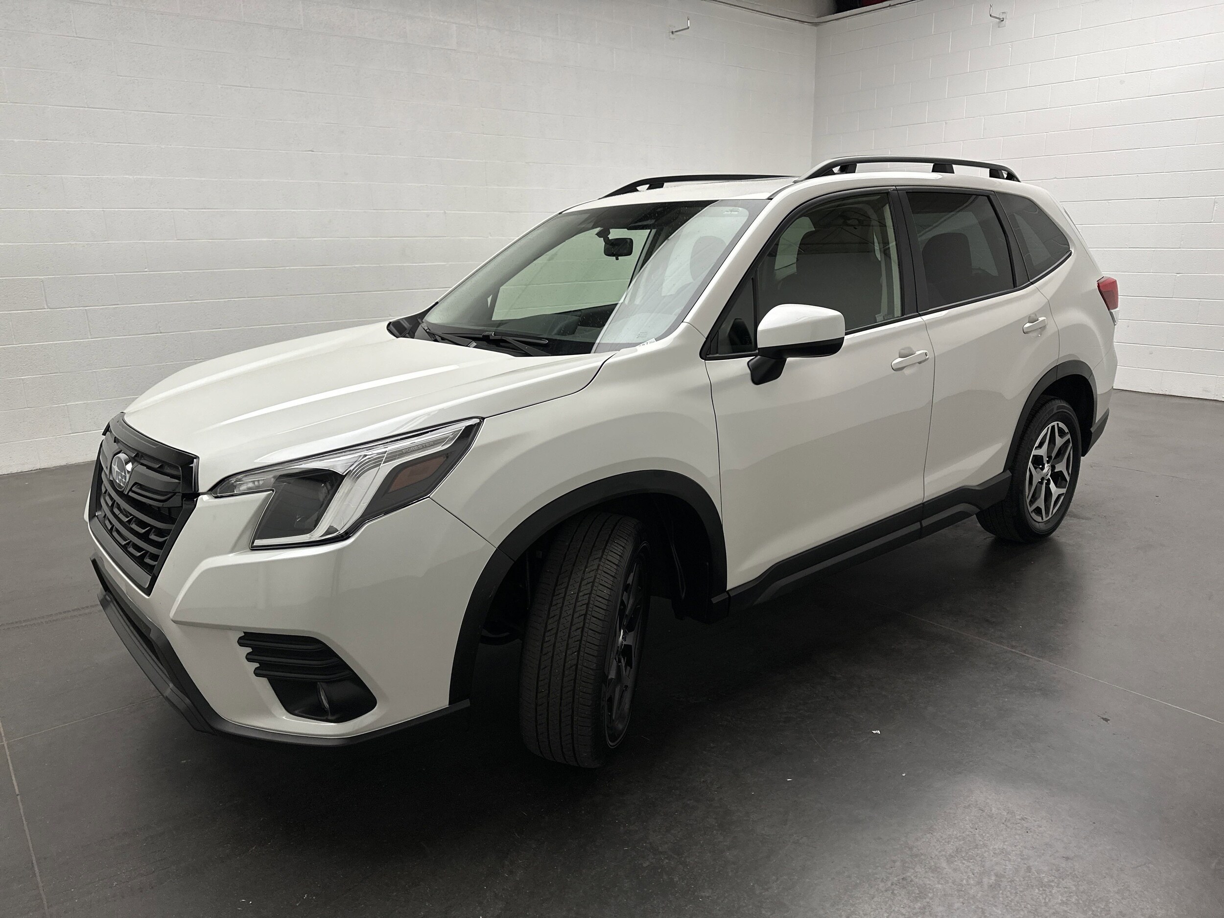 2022 Subaru Forester Premium photo 3